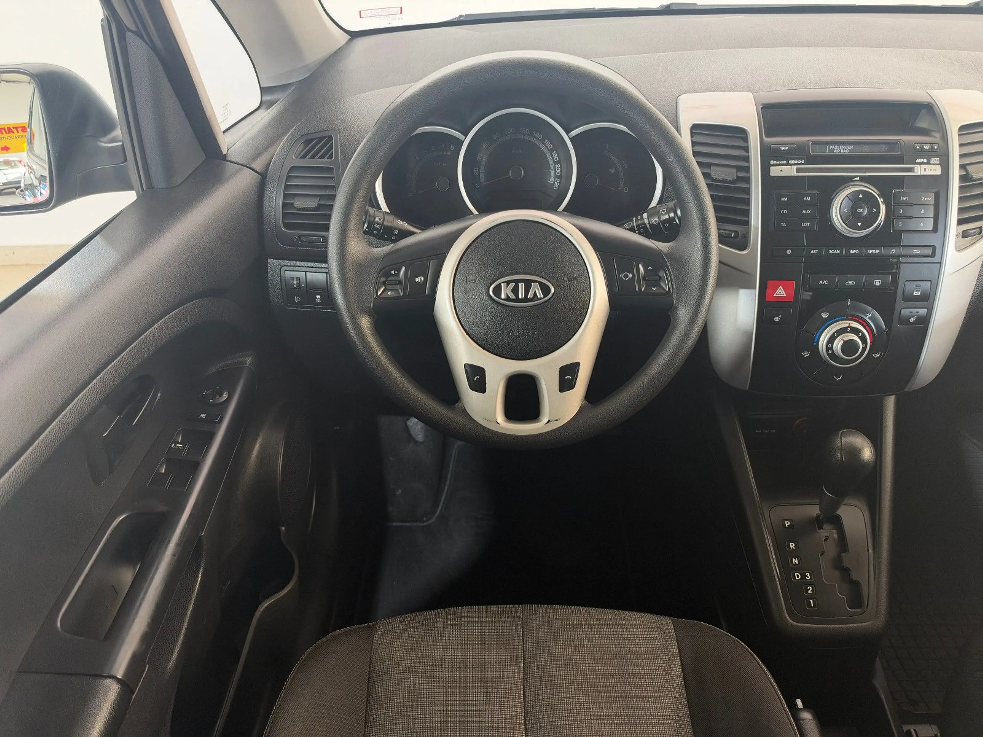 Kia Venga 1.6 Automatik — photo 10