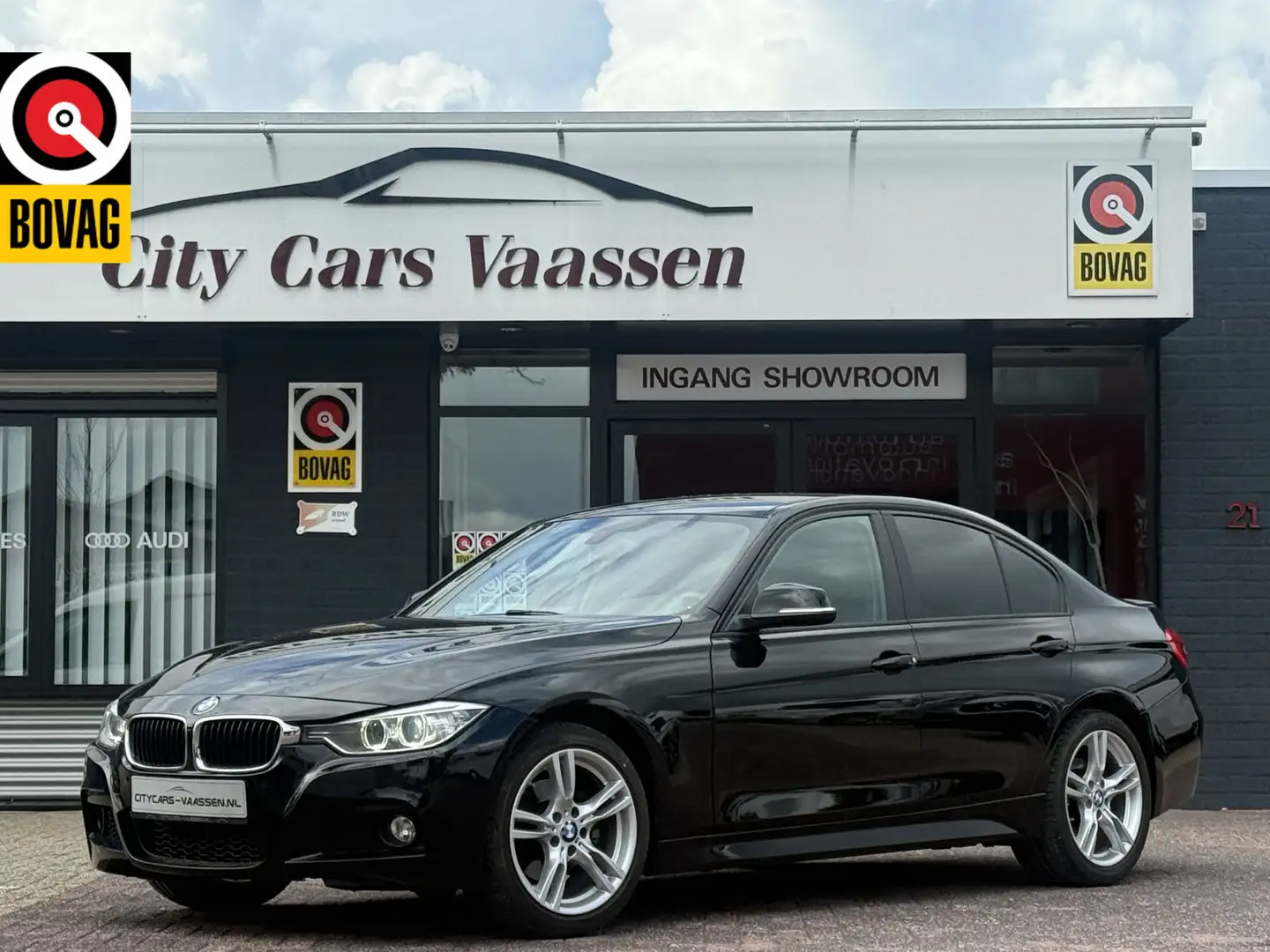 BMW 328 3-serie 328i xDrive High Executive 244 PK M Perfor Negru - 1