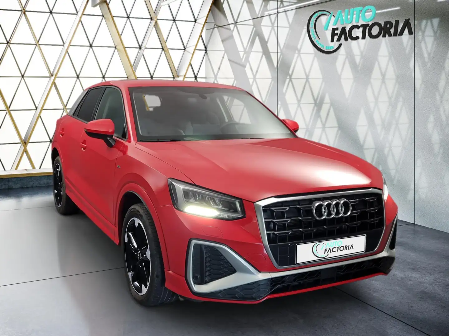 Audi Q2 -27% 30 TFSI 110cv S-Line+GPS+CAM+FULL LED+Options Rouge - 2