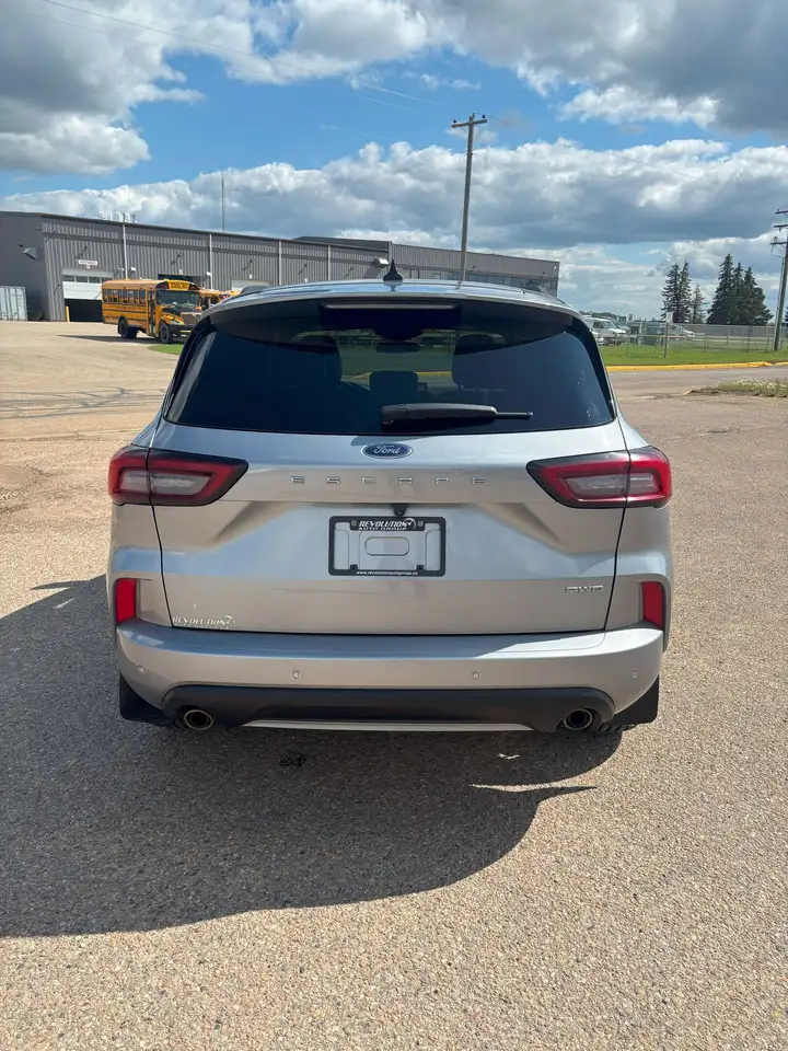 Ford Escape снимка Ford Escape