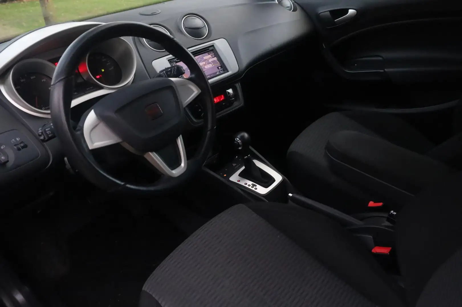 SEAT Ibiza SC 1.2 TSI Sport Aut. | Lichtmetaal | Slechts 174. Zwart - 2