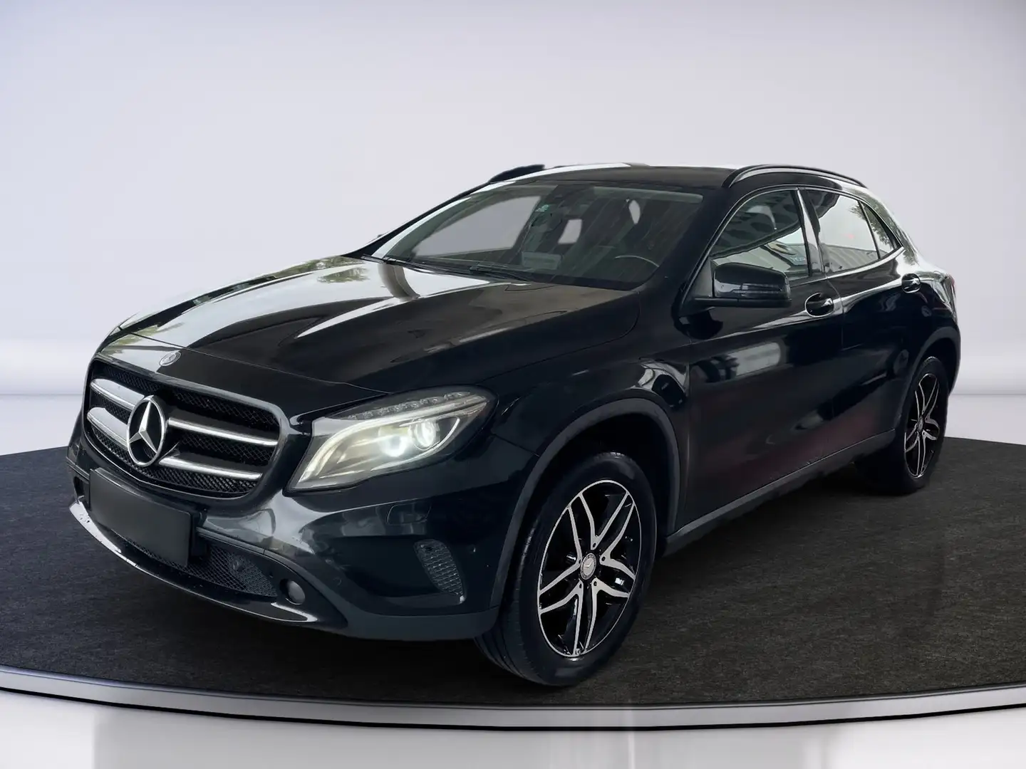 Mercedes-Benz GLA 180 d Navi*Parkpilot v&h*SERVICEHEFT gepflegt Schwarz - 2