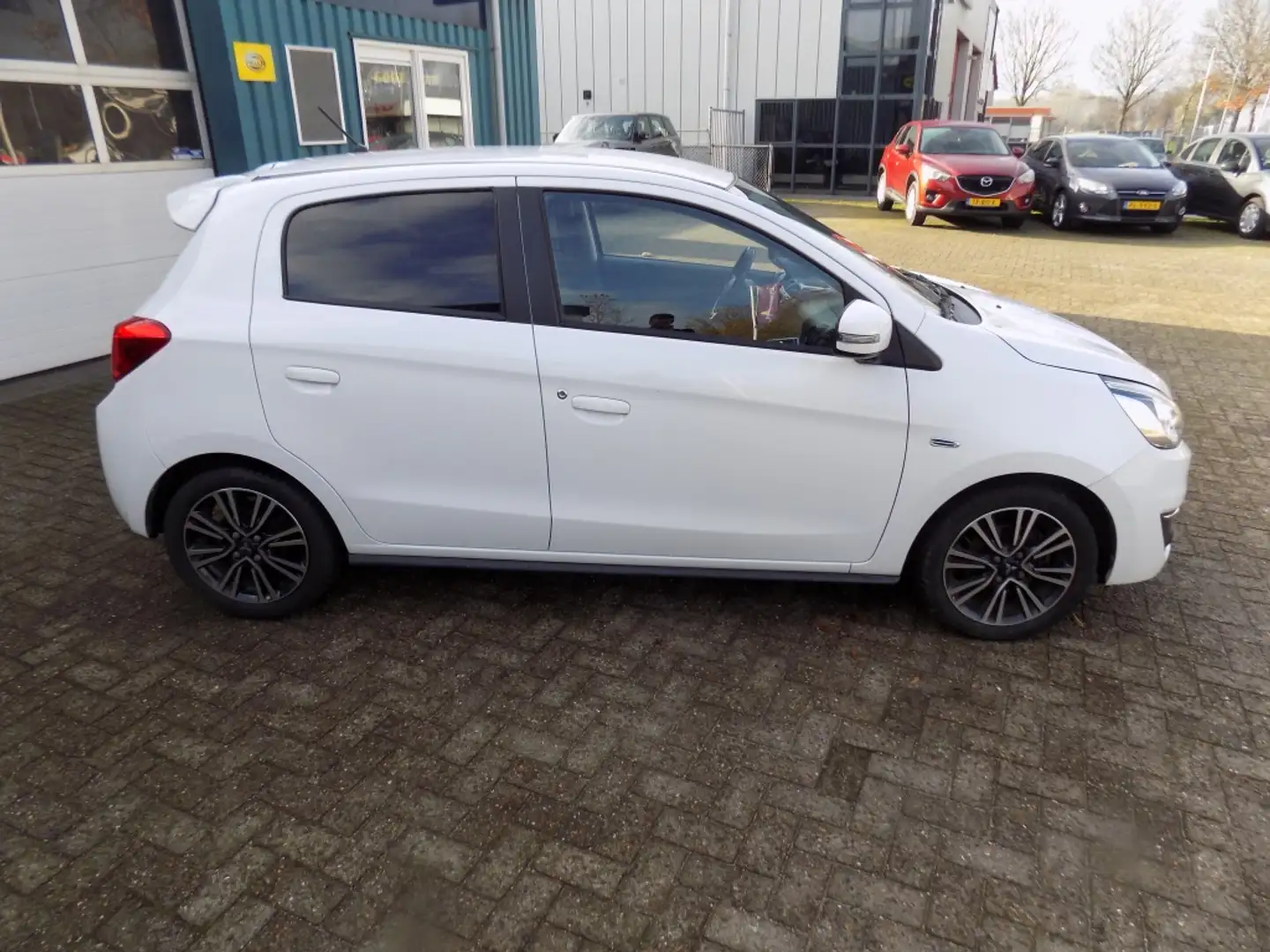 Mitsubishi Space Star 1.2 Instyle Wit - 2