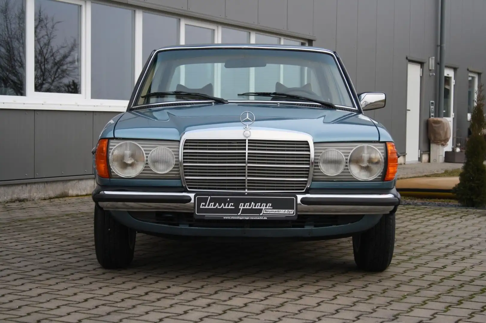 Mercedes-Benz 200 W123 * Frühes Modell * Sehr schön... Blau - 2