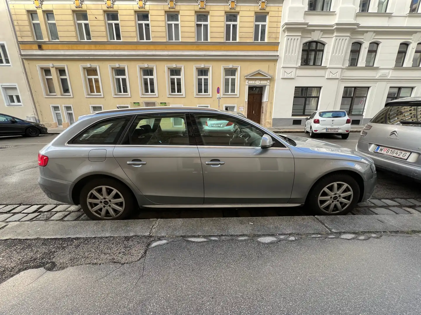 Audi A4 A4 Avant 2,0 TDI DPF Aut. Grau - 2