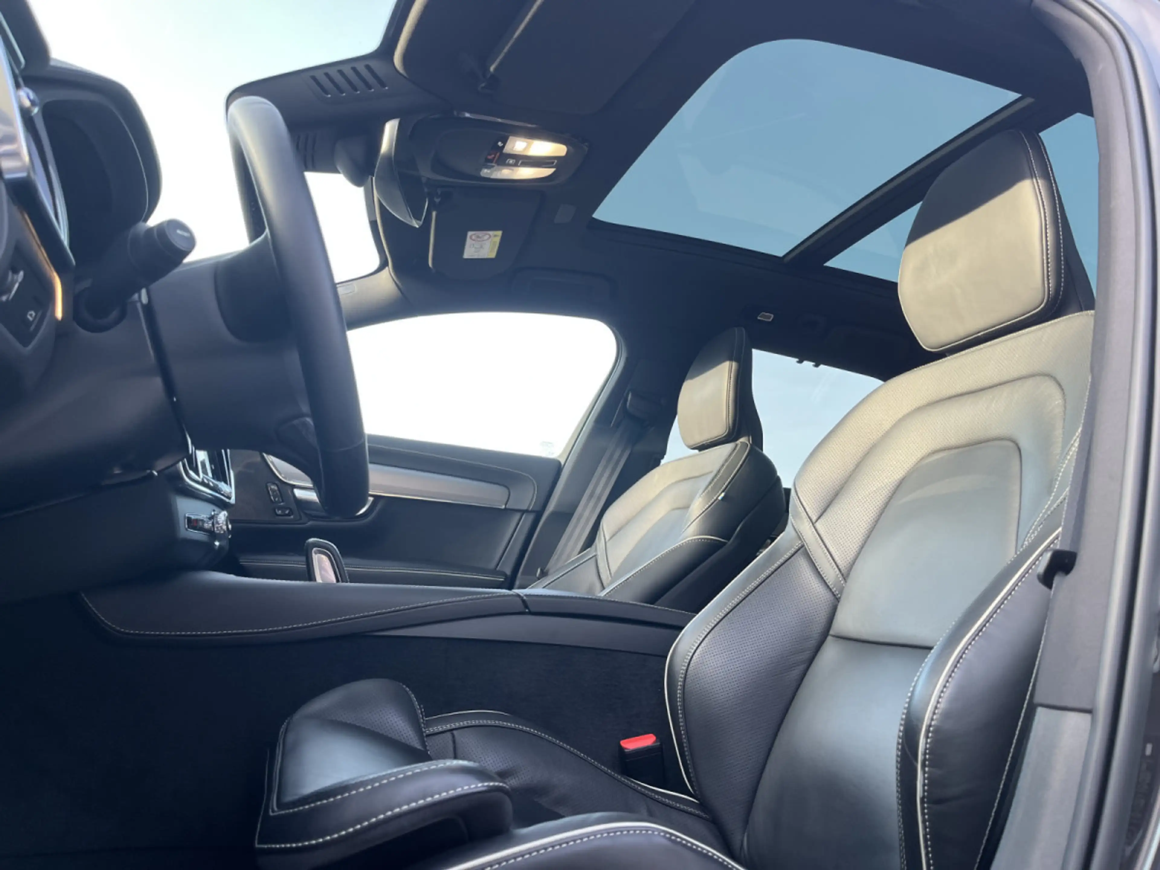 Volvo V90 B4 D 4x4 Geartronic R-Design Pano — photo 10