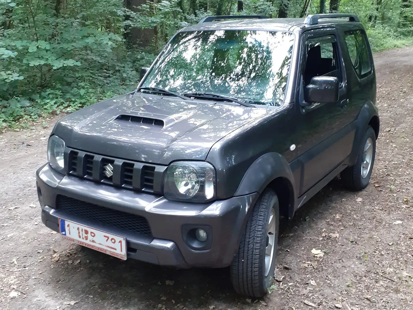 Suzuki Jimny Gris - 2