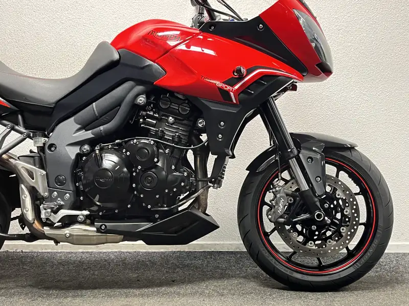 Triumph Tiger 1050 - foto 4