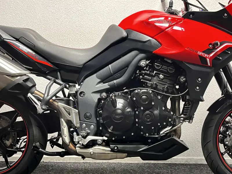 Triumph Tiger 1050 - foto 5