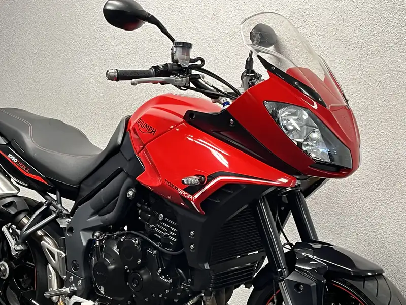 Triumph Tiger 1050 - foto 2