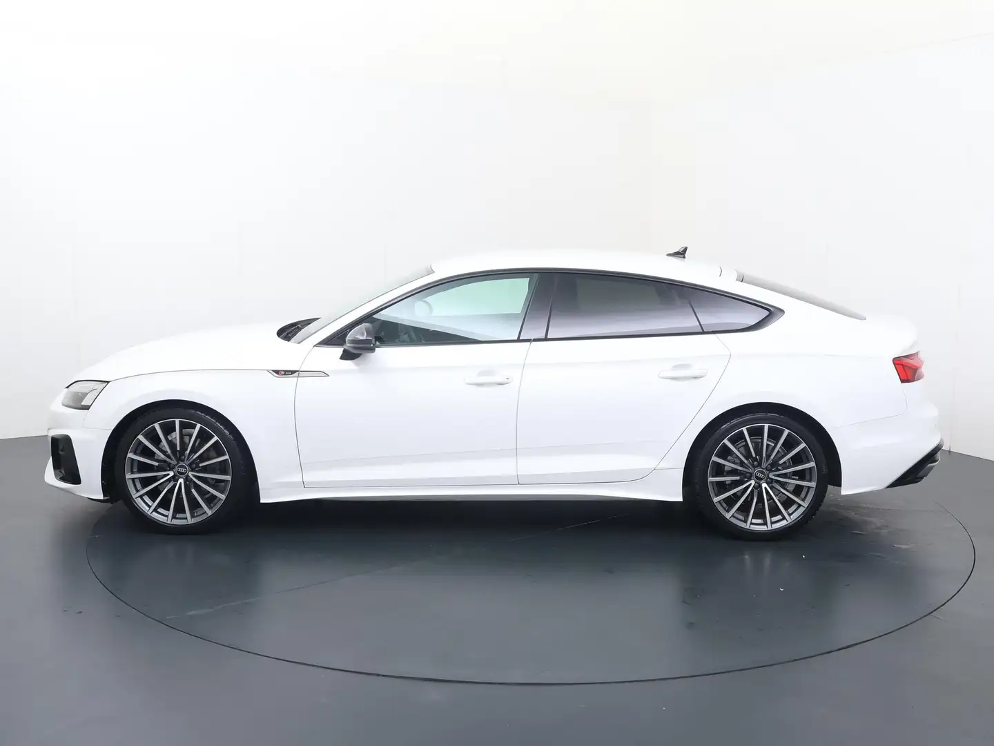 Audi A5 Sportback 35 TFSI S edition Competition 150 PK | N Blanc - 2
