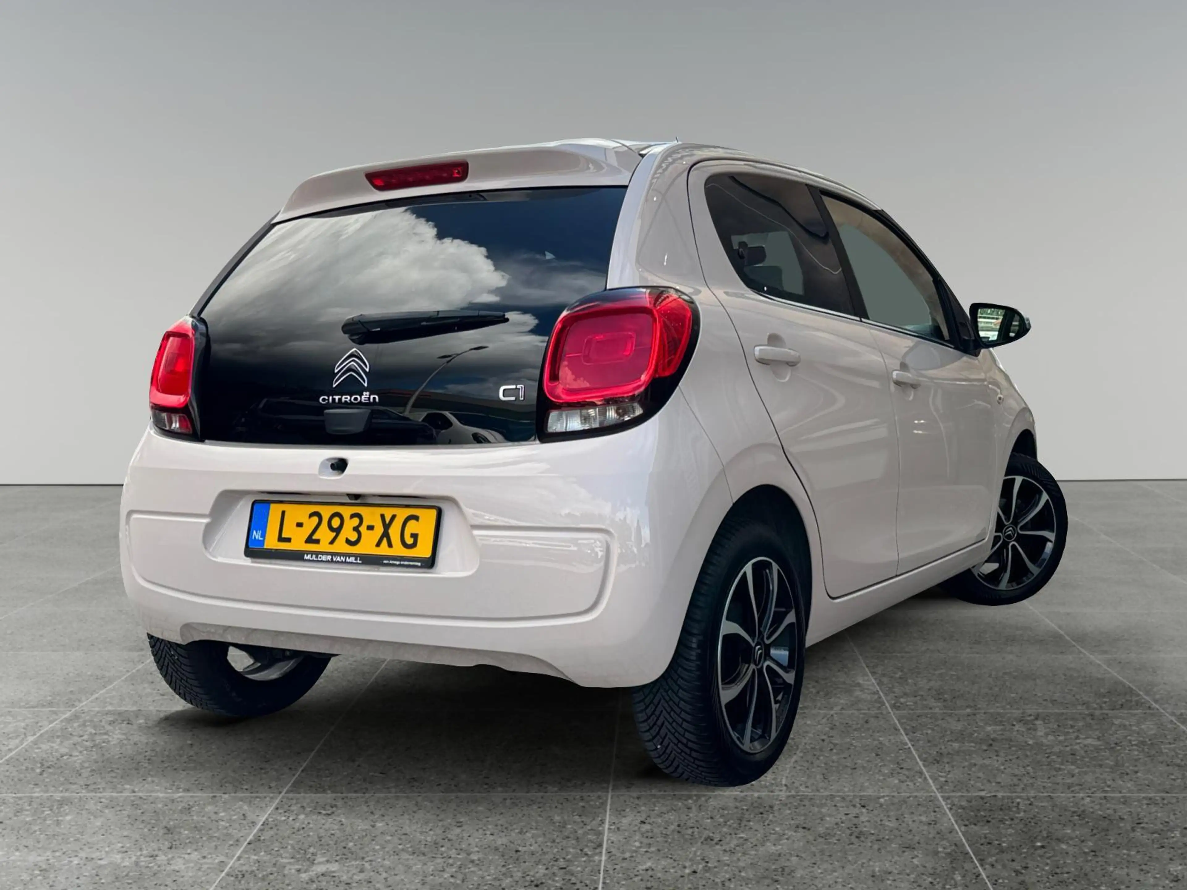 Citroen C1 1.0 VTi 72pk Shine | CARPLAY | CAMERA | AIRCO | LM — photo 5