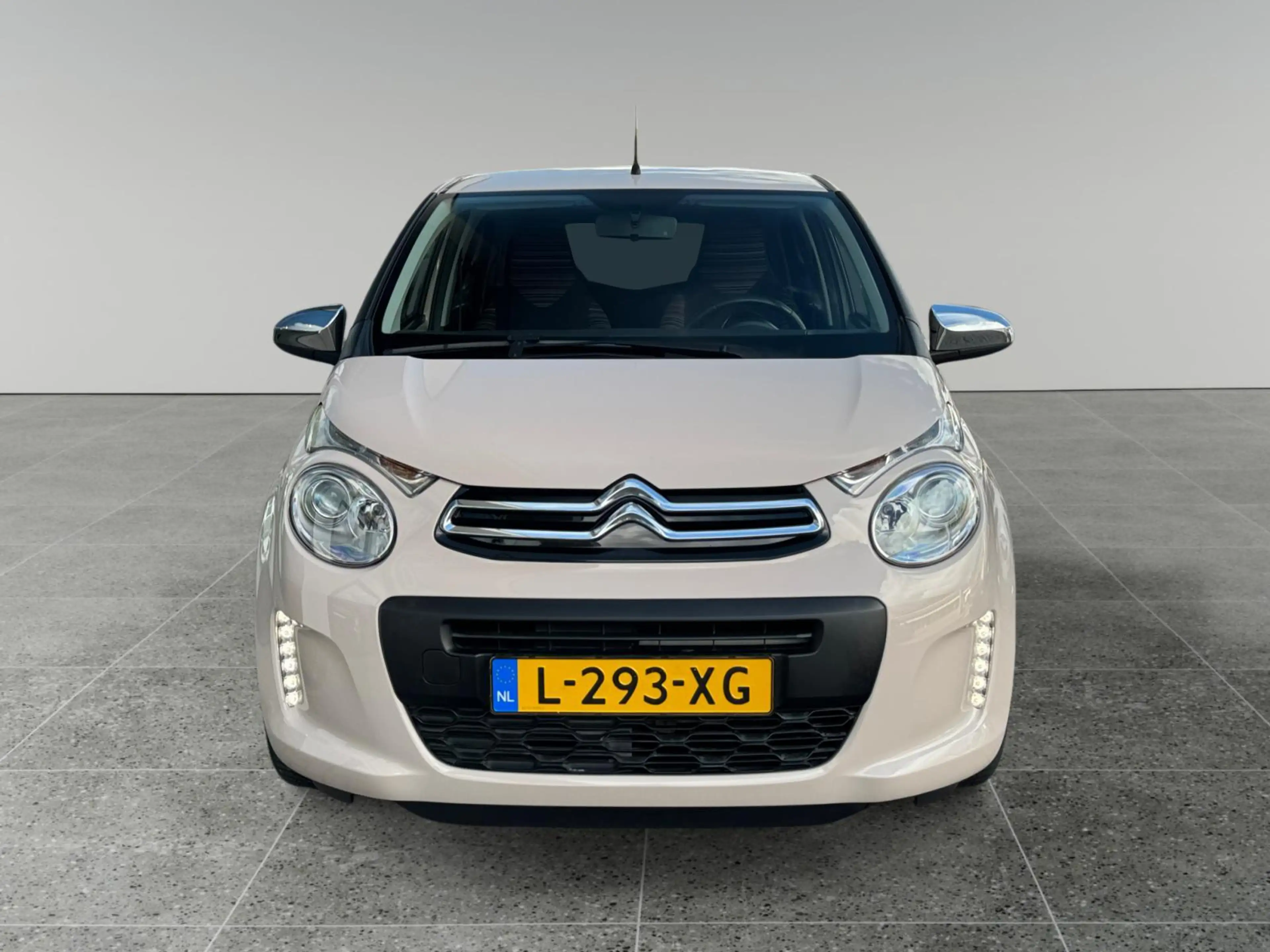 Citroen C1 1.0 VTi 72pk Shine | CARPLAY | CAMERA | AIRCO | LM — photo 2