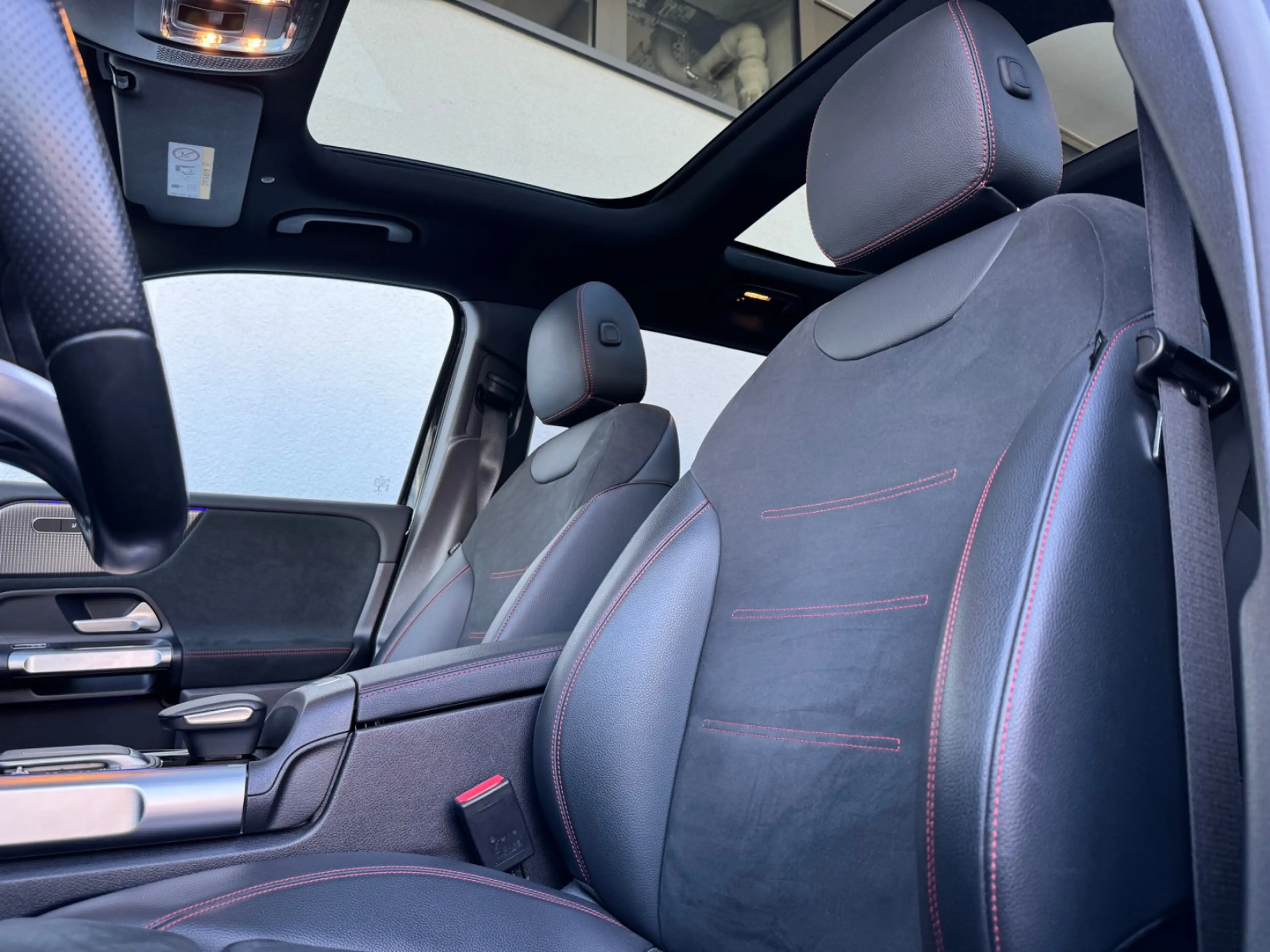 Mercedes-Benz EQB 300 4MATIC AMG Pano MBUX Navi RKam KeyGo Shz — photo 10