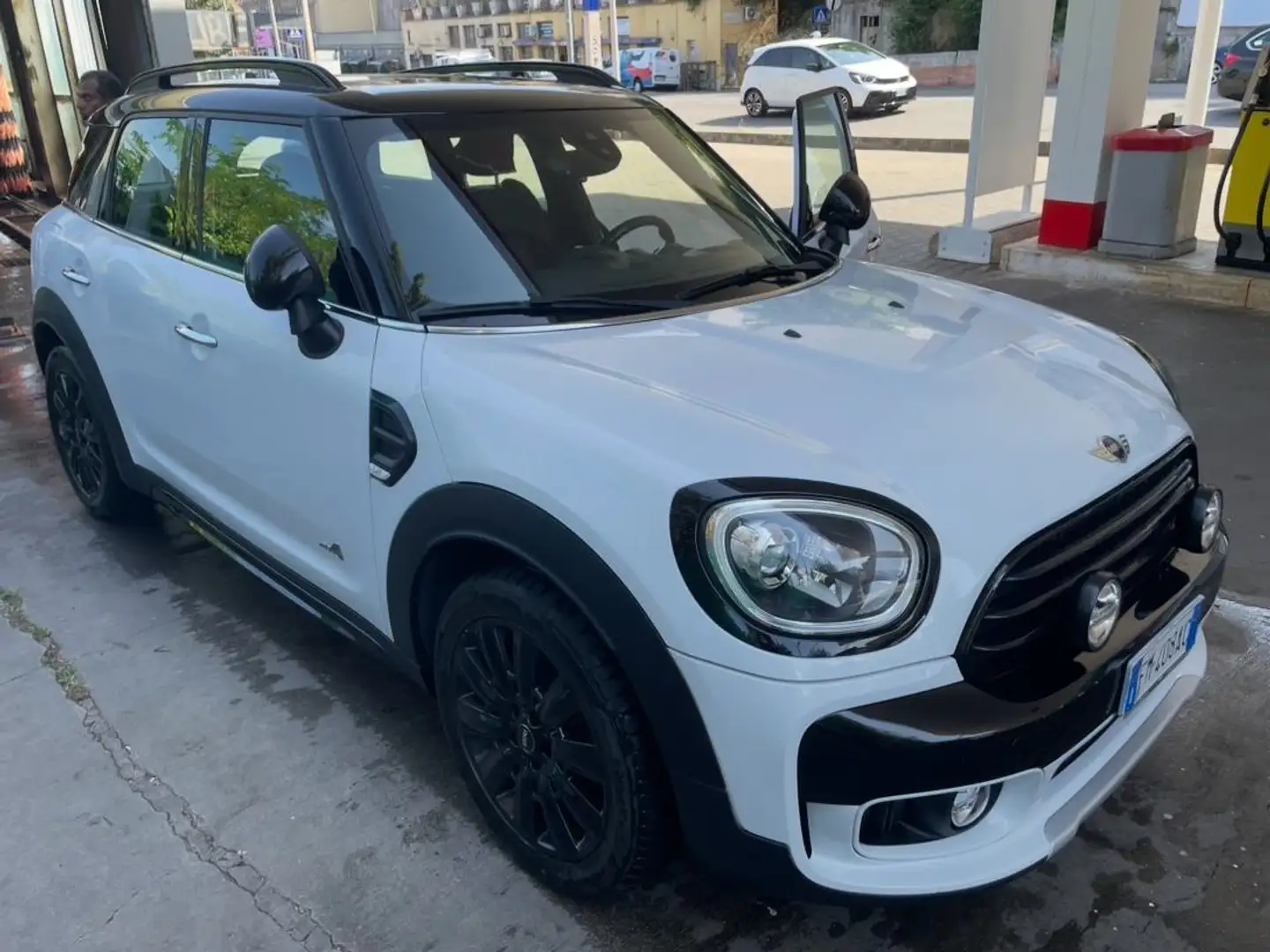 MINI Cooper D Countryman Mini Countryman F60 2017 2.0 Business all4 auto Bianco - 1
