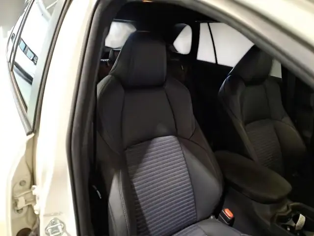 Toyota Rav4 view 10