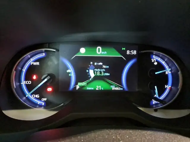 Toyota Rav4 view 8