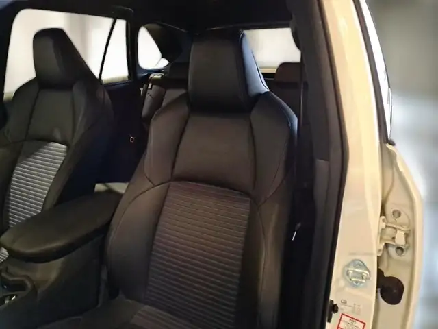 Toyota Rav4 view 9