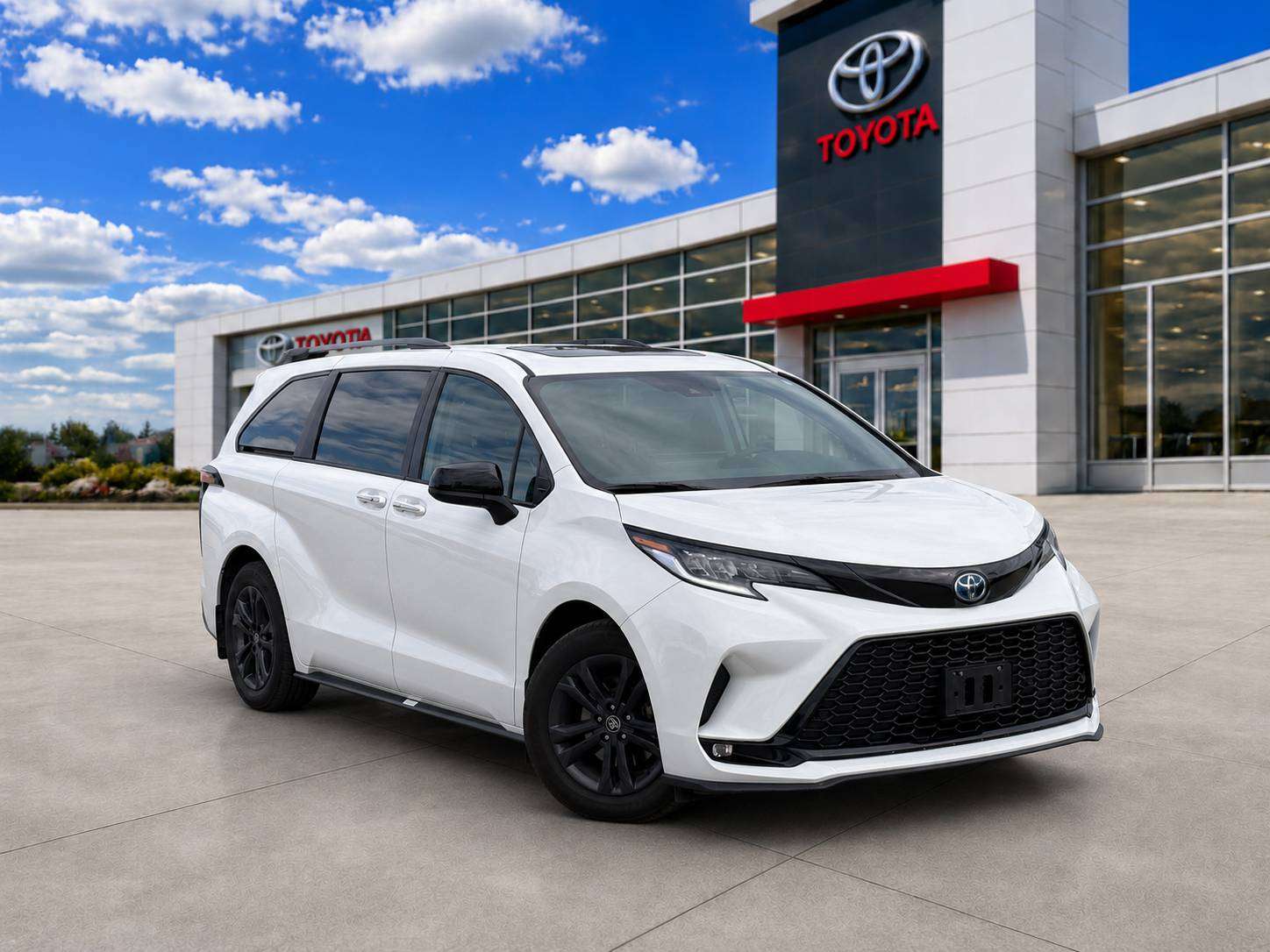2025 Toyota Sienna Hybrid XSE | 7-Passenger | 18" Alloys | Moonroof — снимка 1