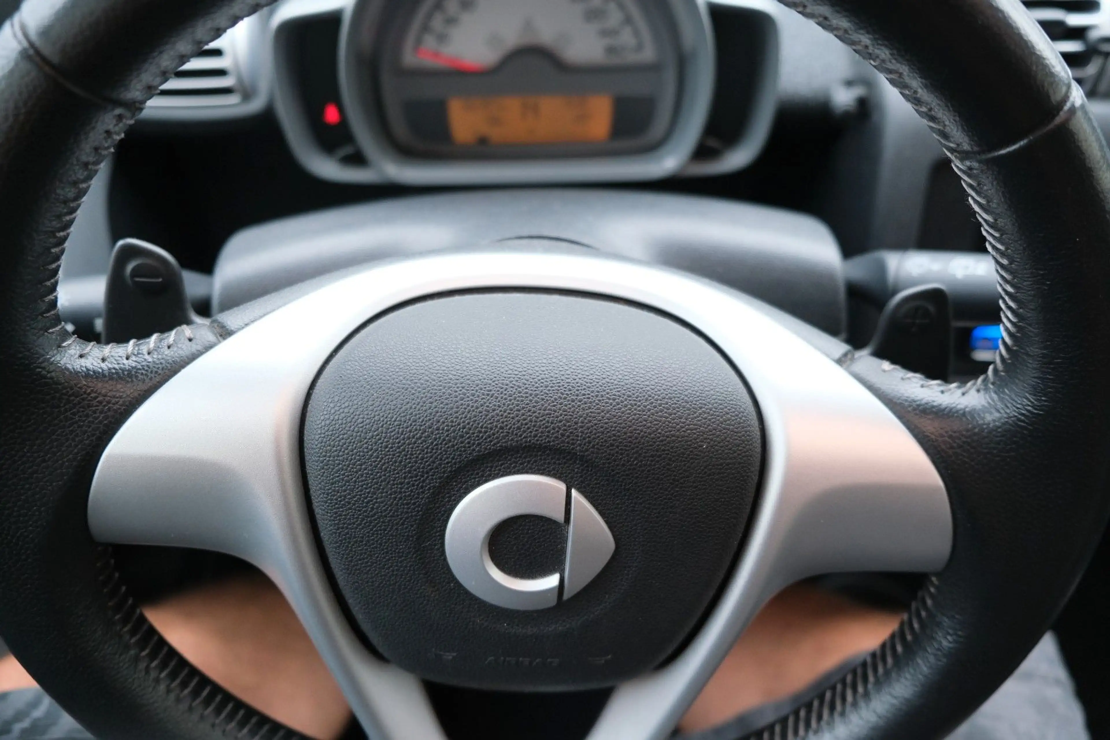 smart forTwo Turbo Edition 10 PANORAMA EFH SHZ TÜV NEU — photo 13