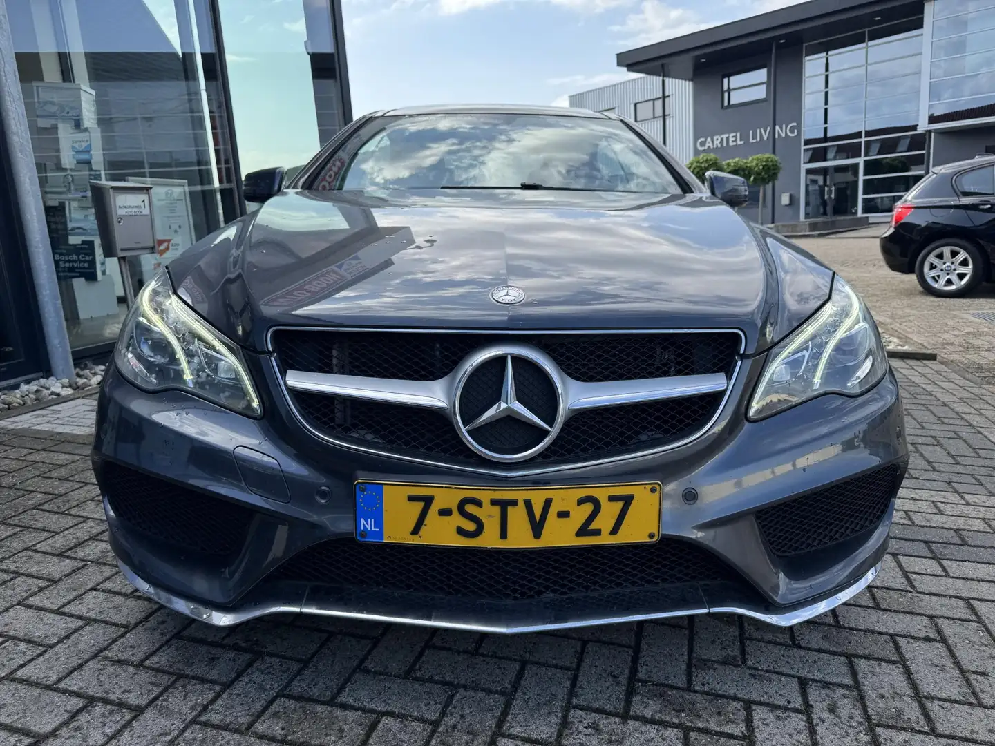 Mercedes-Benz E 200 Coupé 184PK AMG AUTOMAAT /LEER/PANO/NAVI/LED/CLIMA Gris - 2