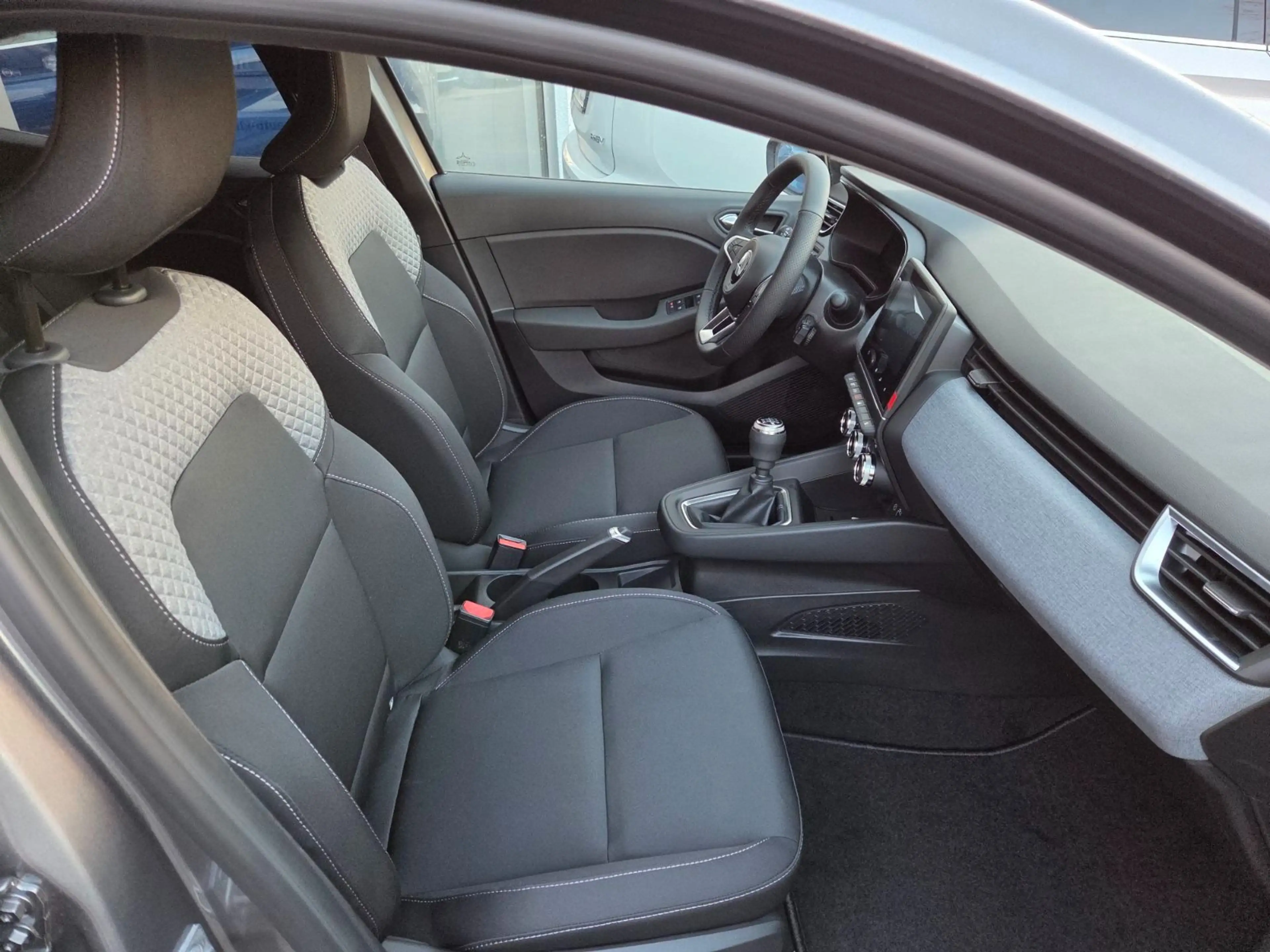 Mitsubishi Colt Plus 1.0 TB (91PS)*LED+Kamera+17"LM+CarPlay — photo 12