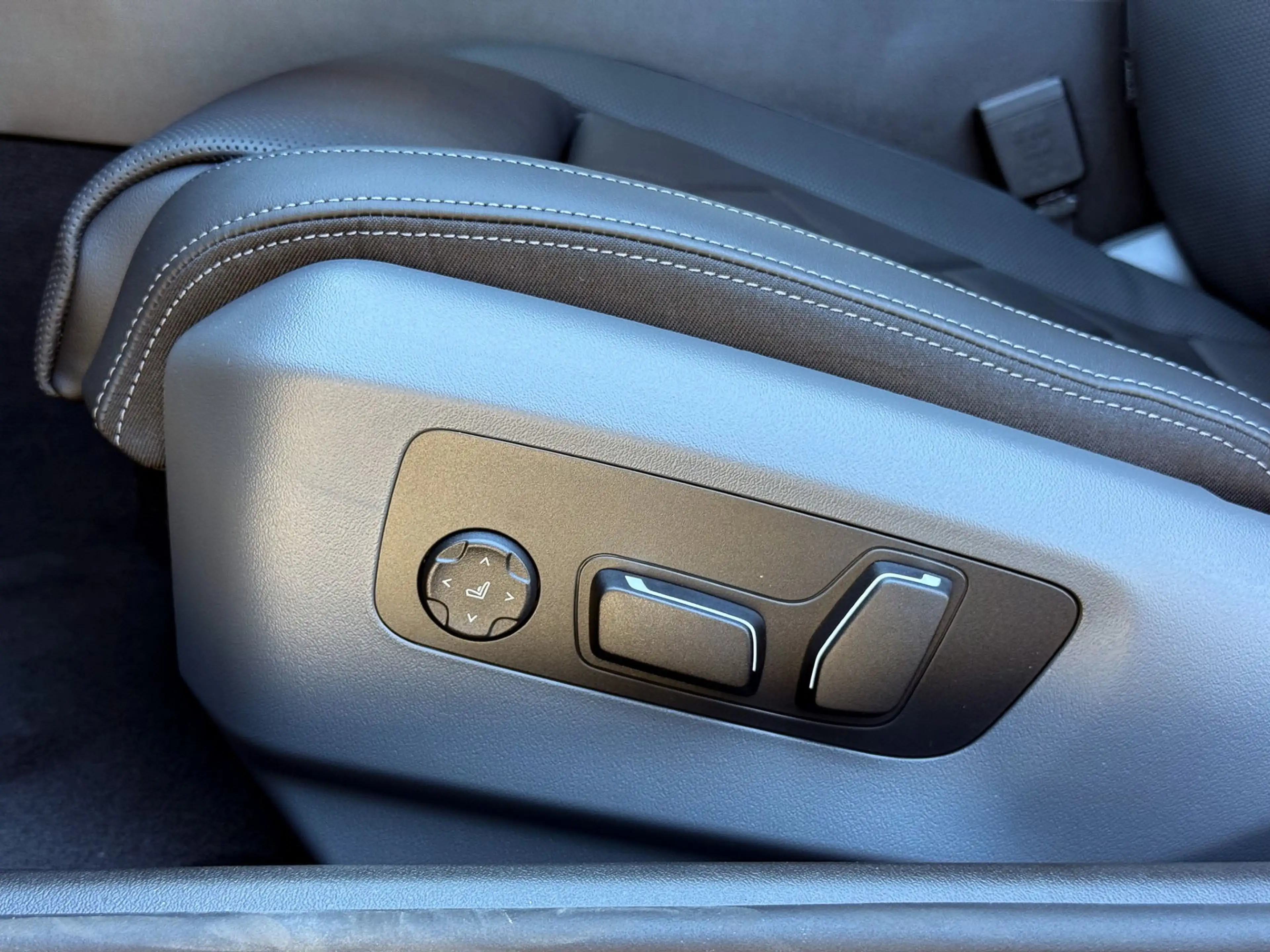 BMW 540 d xDrive — photo 15
