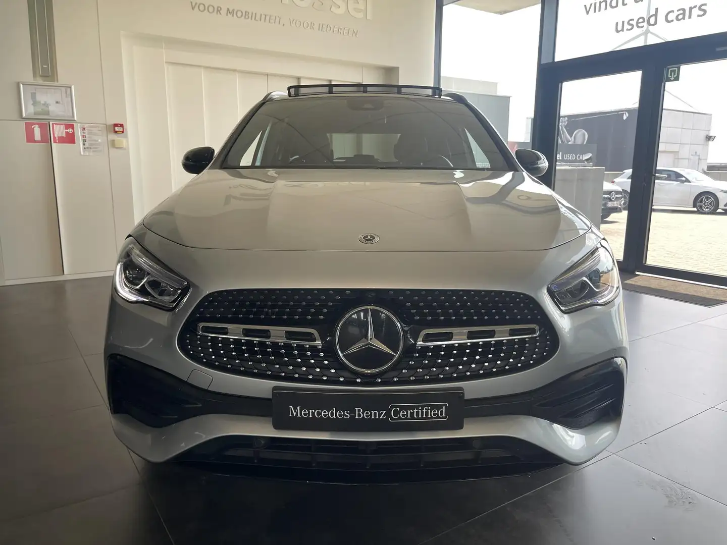 Mercedes-Benz GLA 250 GLA e AMG Line - NIGHTPACK - PANO DAK - CAMERA - K Zilver - 2