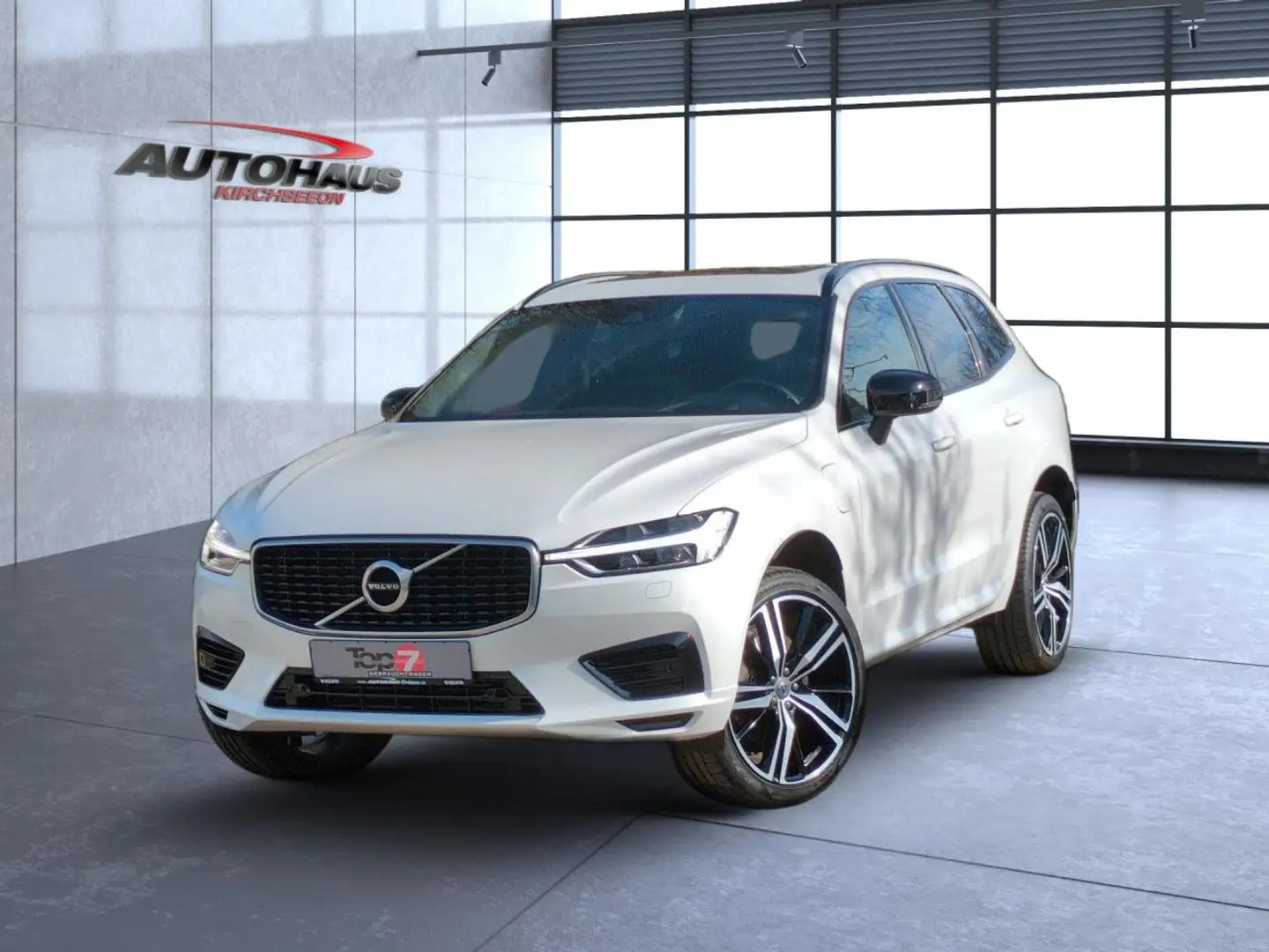 Volvo XC60 T8 TwinEngine R-Design Plug-In Hybrid AWD LED Weiß - 2