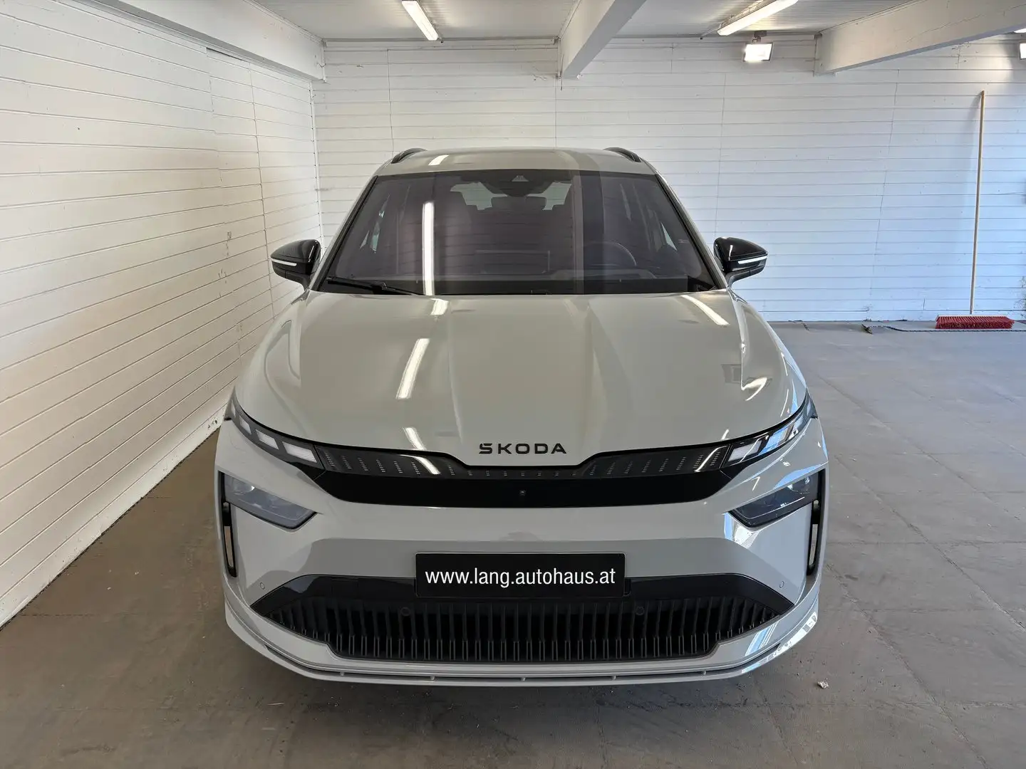 Skoda Enyaq Sportline 85 Grau - 2