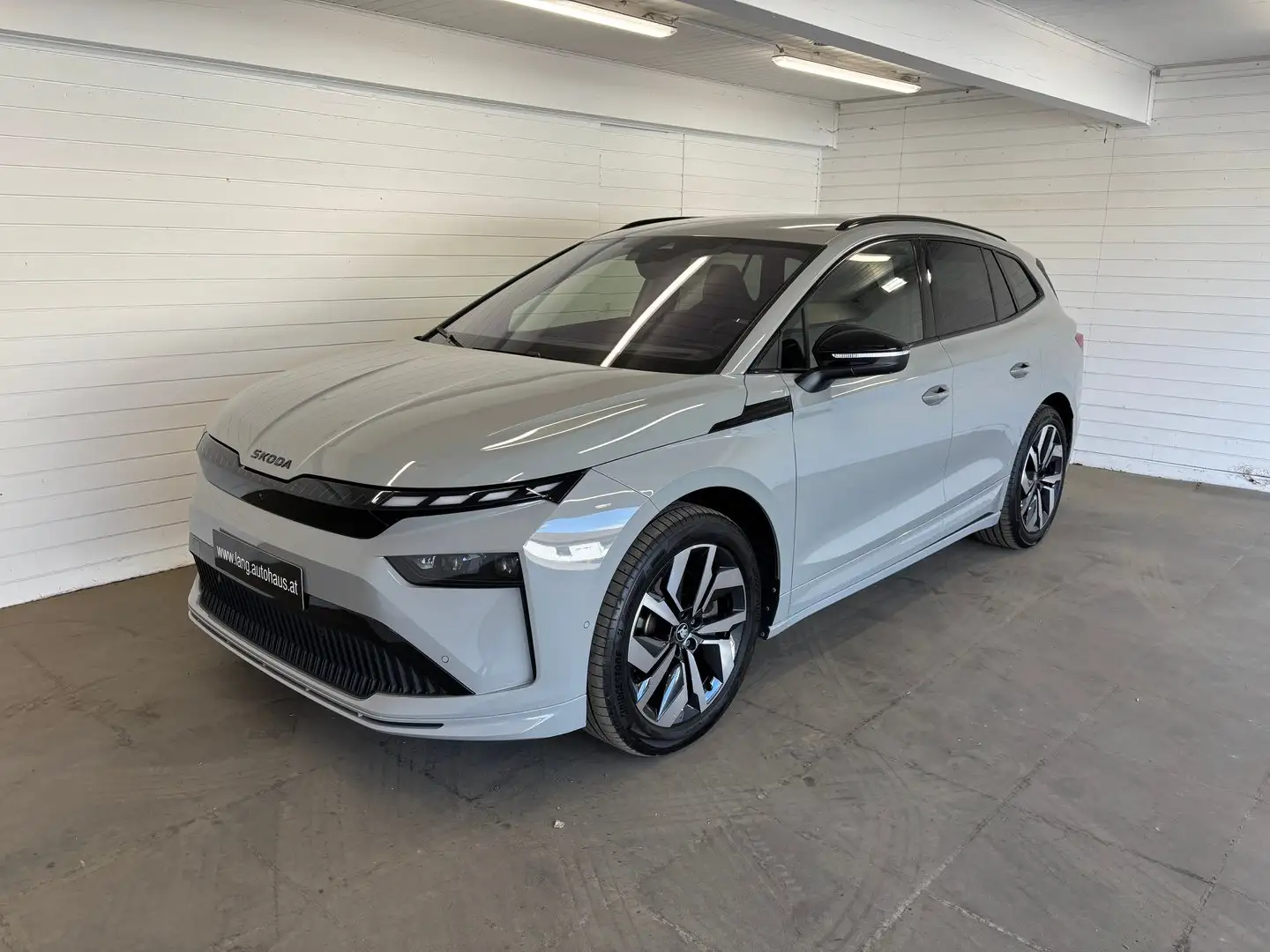 Skoda Enyaq Sportline 85 Grau - 1