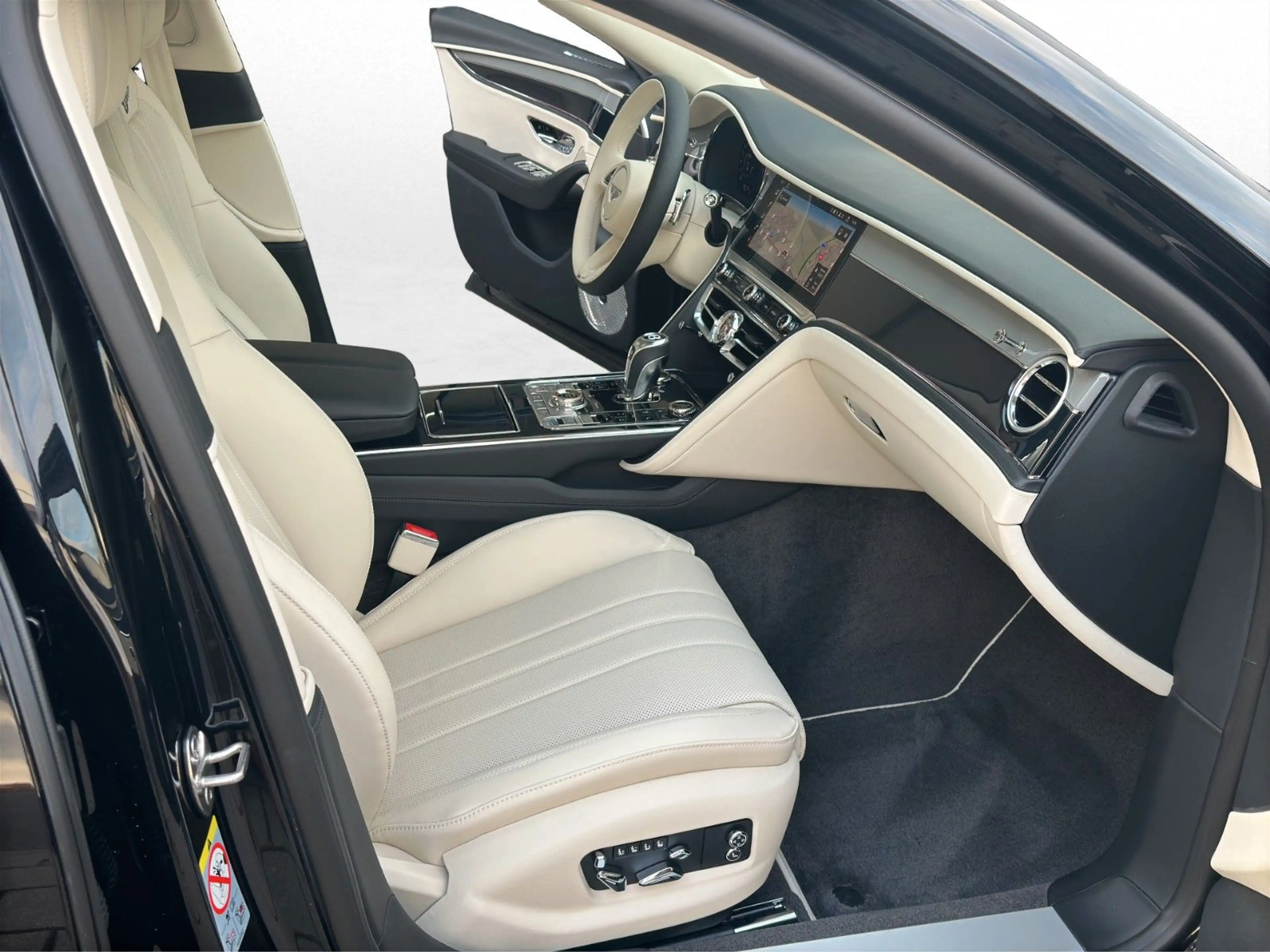 Bentley Flying Spur MY26 — photo 12