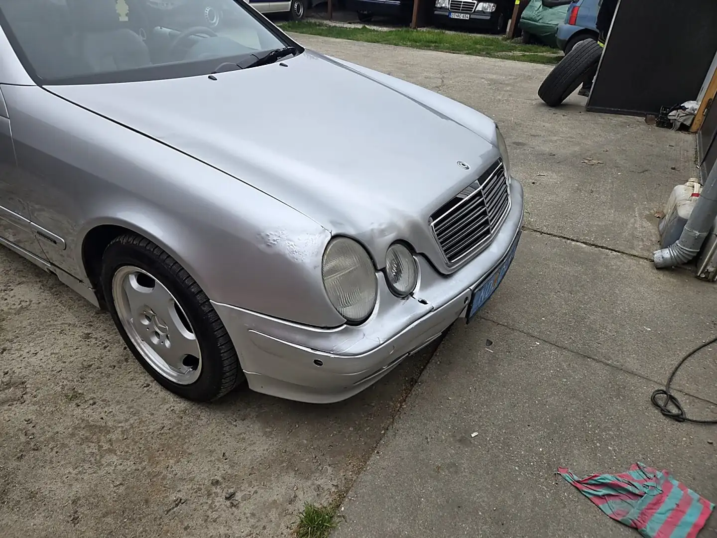 Mercedes-Benz CLK 230 Kompressor Elegance Aut. Silber - 2