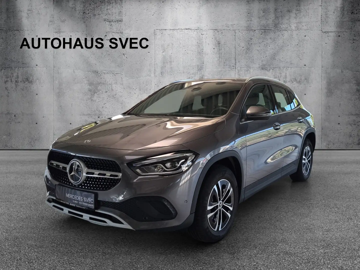 Mercedes-Benz GLA 250 e Style MBUX Navi RKam Shz LED eHeck Grau - 1