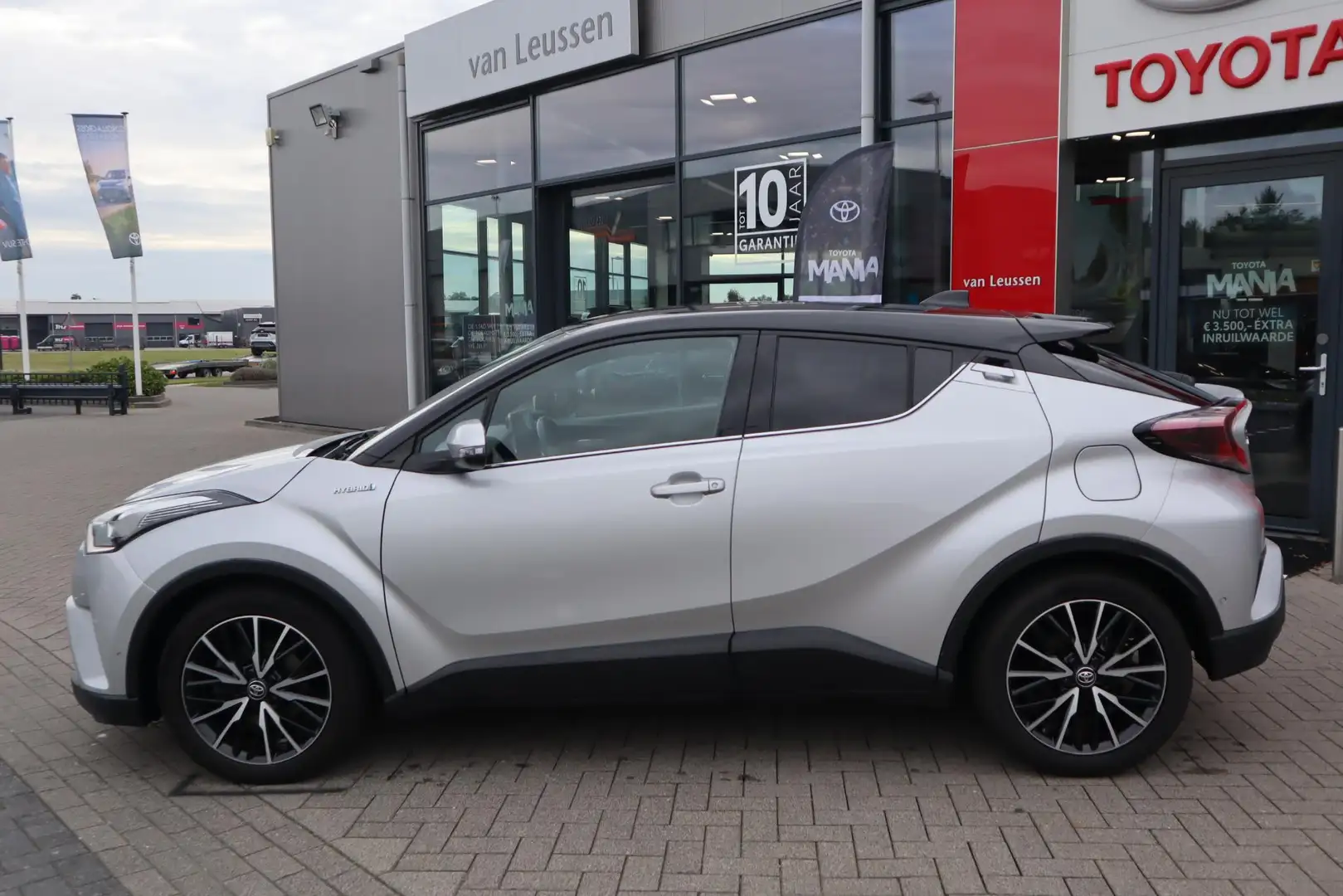 Toyota C-HR 1.8 HYBRID BI-TONE LED-PAKKET STOELVERWARMING JBL- Gris - 2