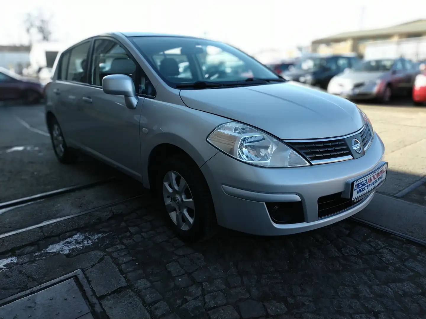 Nissan Tiida 1.6/ TÜV NEU/ Ganzjahres-ALU/ wenig KM Argintiu - 2