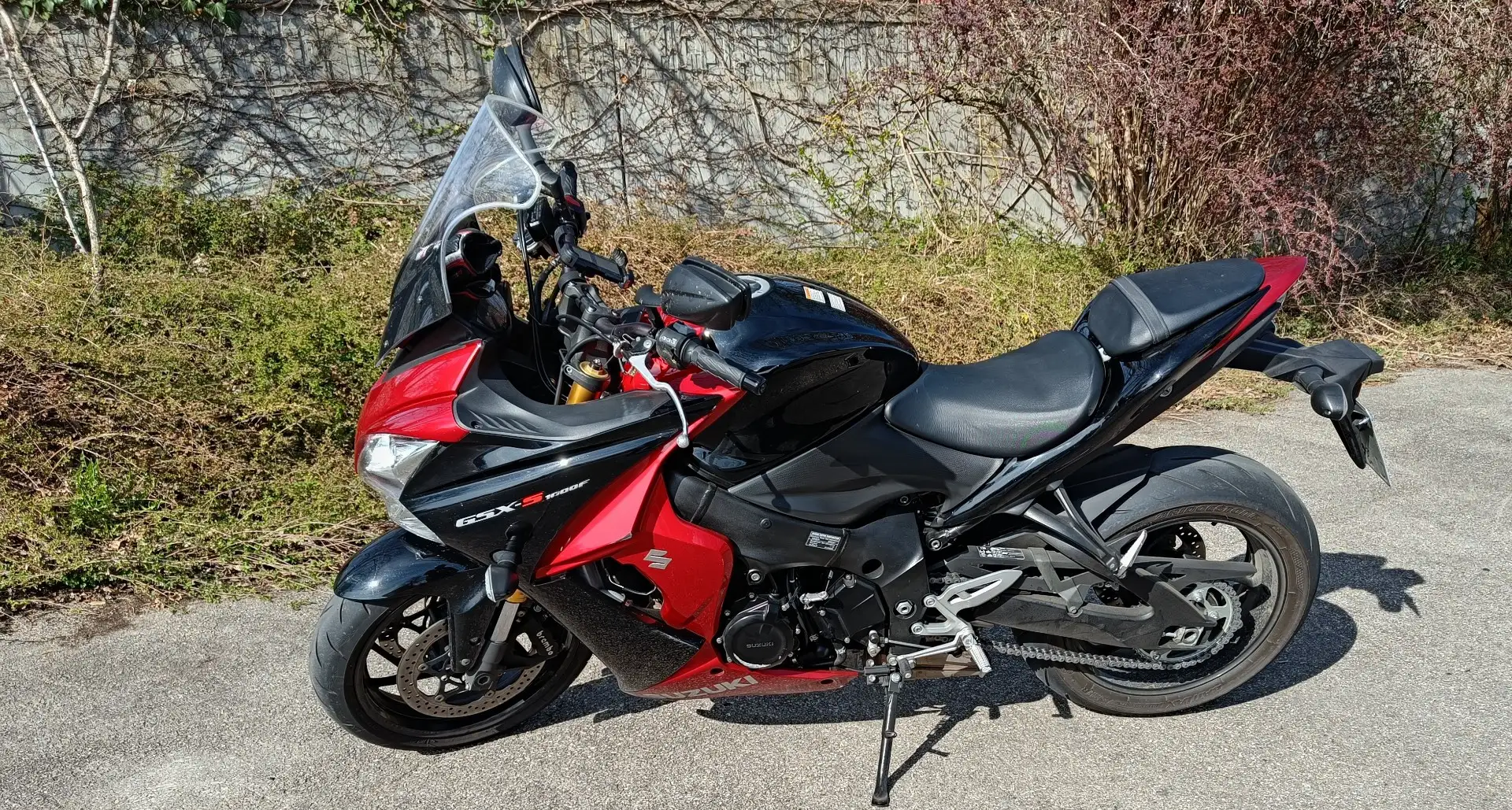 Suzuki GSX-S 1000 F Rouge - 1
