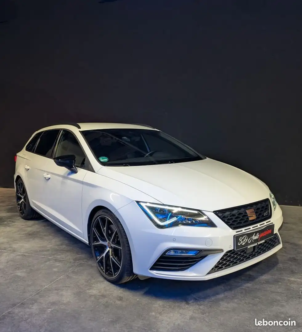 SEAT Leon CUPRA 2.0l tsi 300ch 4Drive ACC DCC SIEGES PERF VI Wit - 1