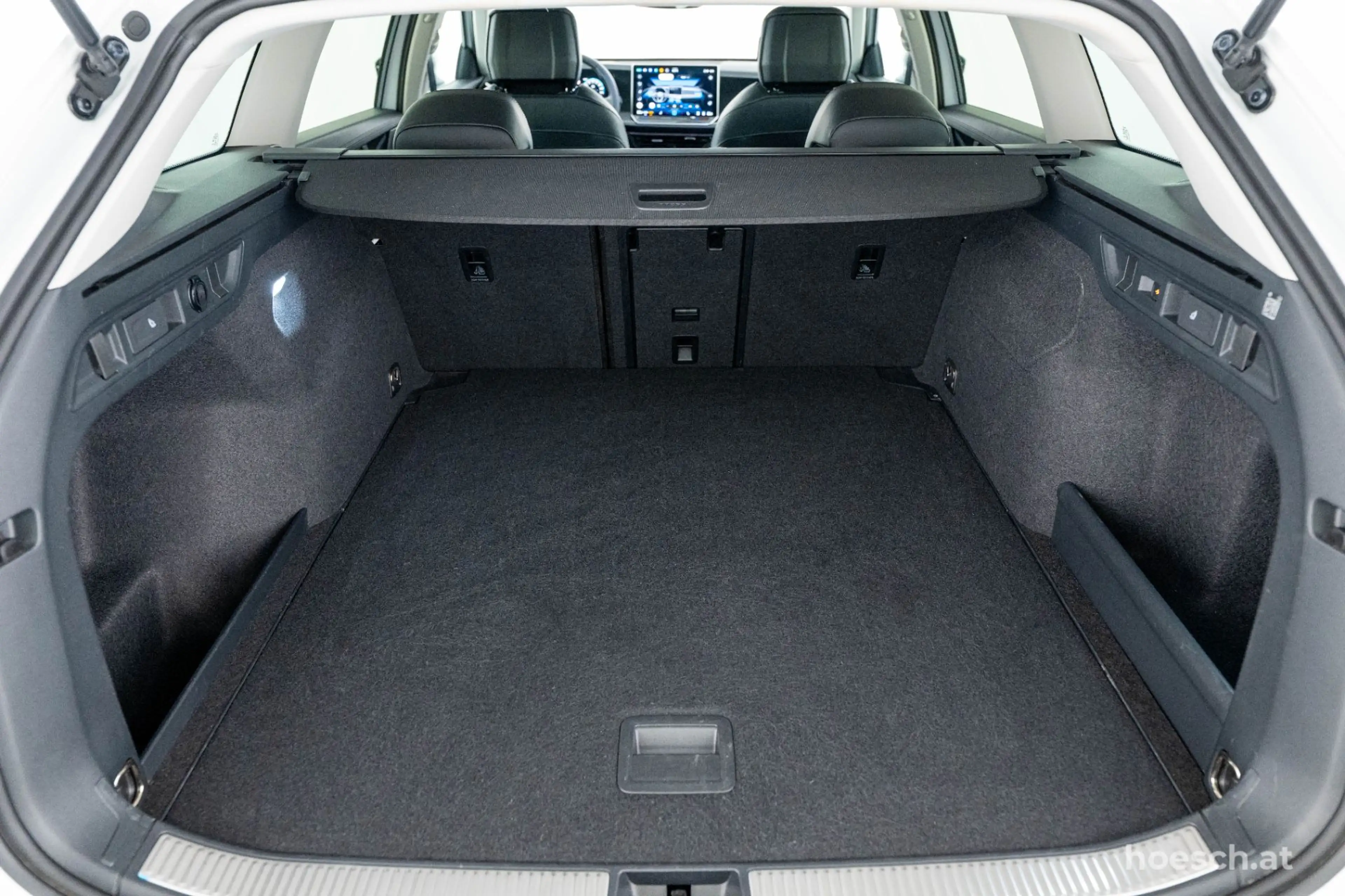 Volkswagen Passat Variant eTSI Business Aut. AHK 360° WINTER ASSISTENZ +++ — photo 8