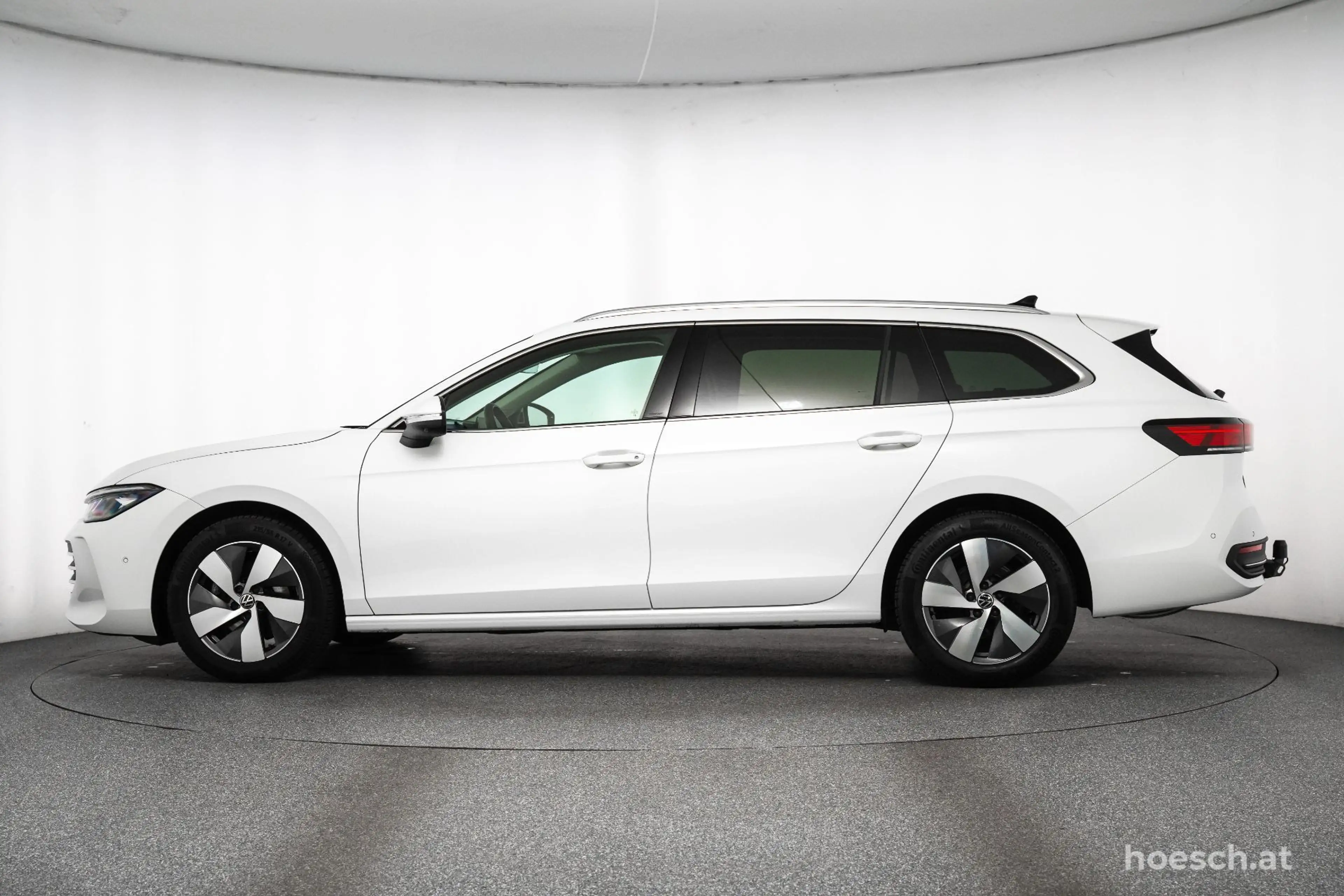 Volkswagen Passat Variant eTSI Business Aut. AHK 360° WINTER ASSISTENZ +++ — photo 3