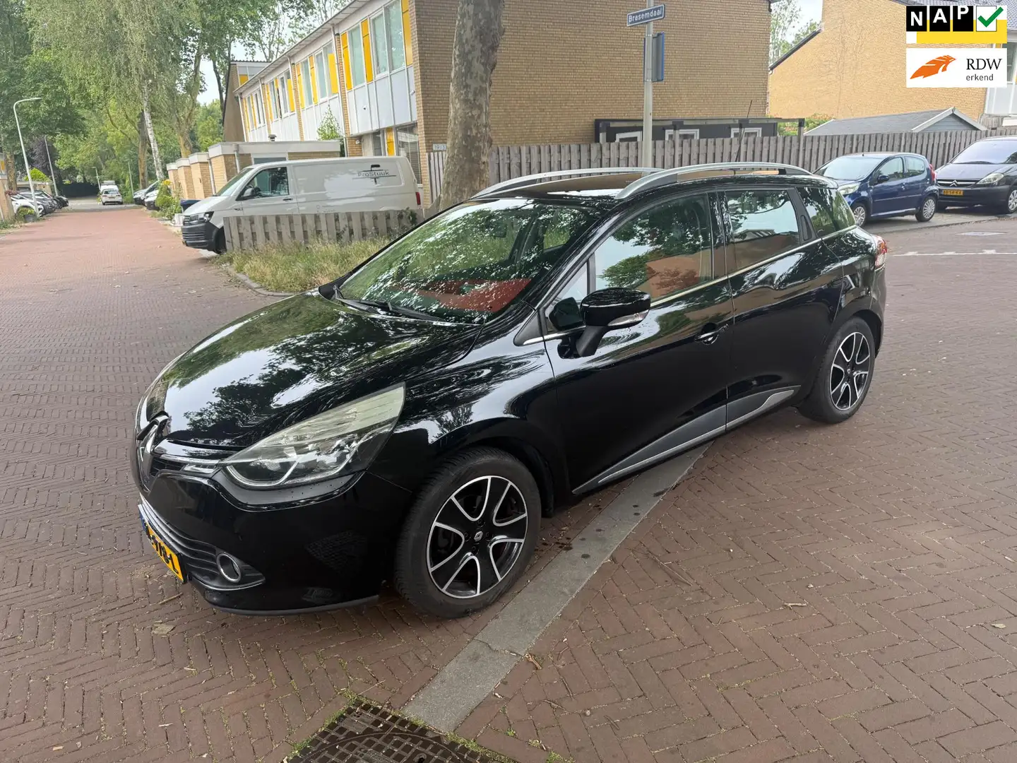 Renault Clio Estate Airco / navigatie / bouwjaar 2015 / leuke a Zwart - 1