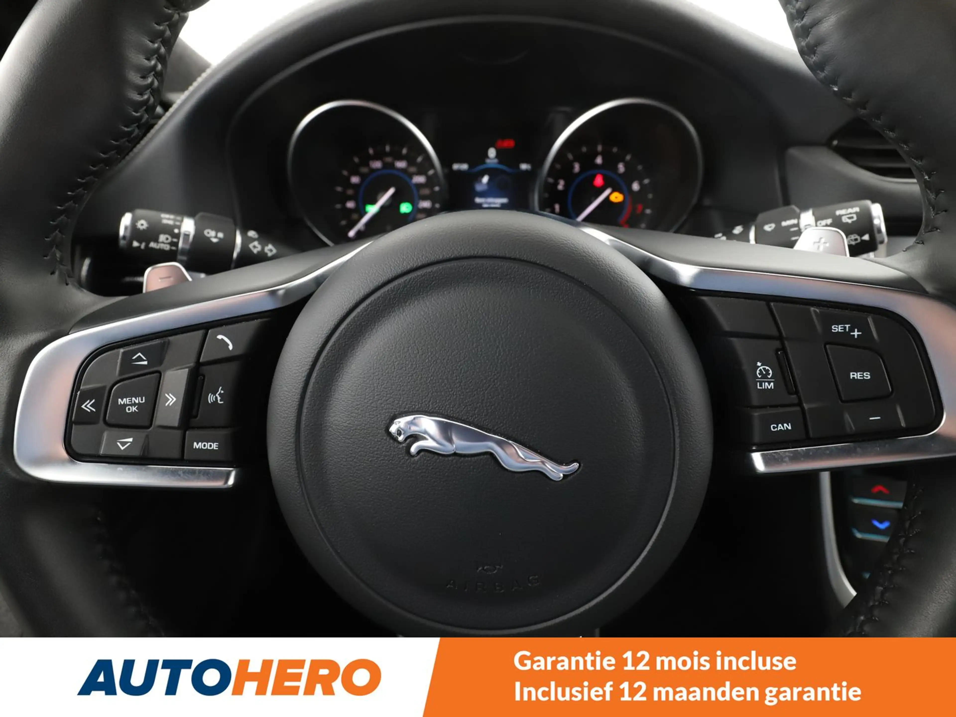 Jaguar XF 25t R-Sport — photo 8