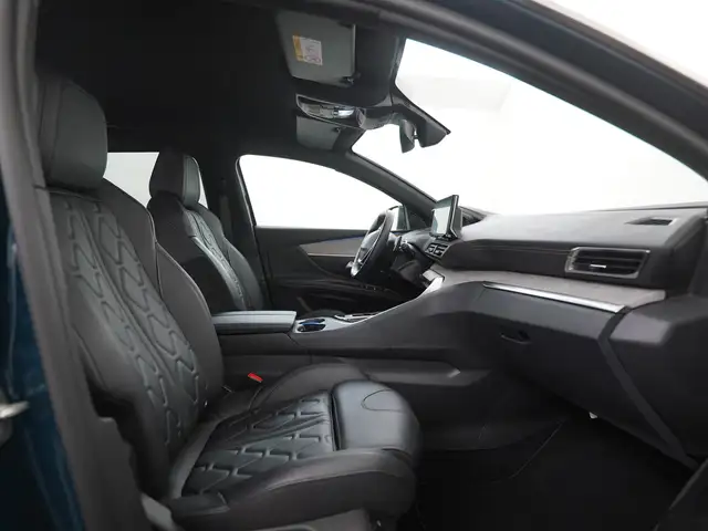 Peugeot 3008 view 3