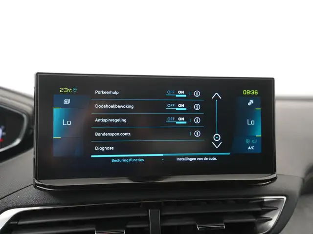 Peugeot 3008 view 18