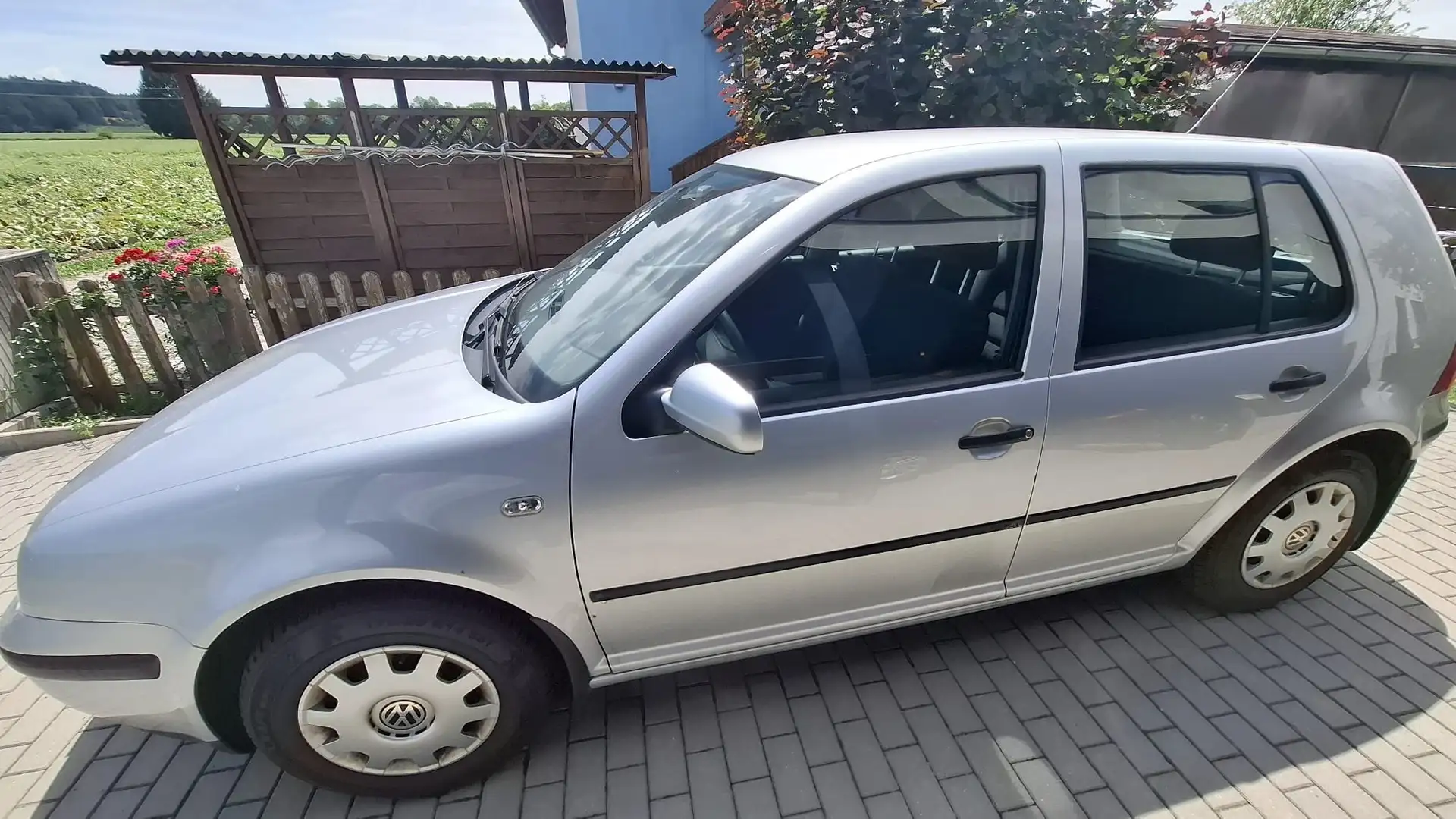 Volkswagen Golf Golf Cool *ZR und Batterie neu*AHV*nur 154000km!!! Silber - 2