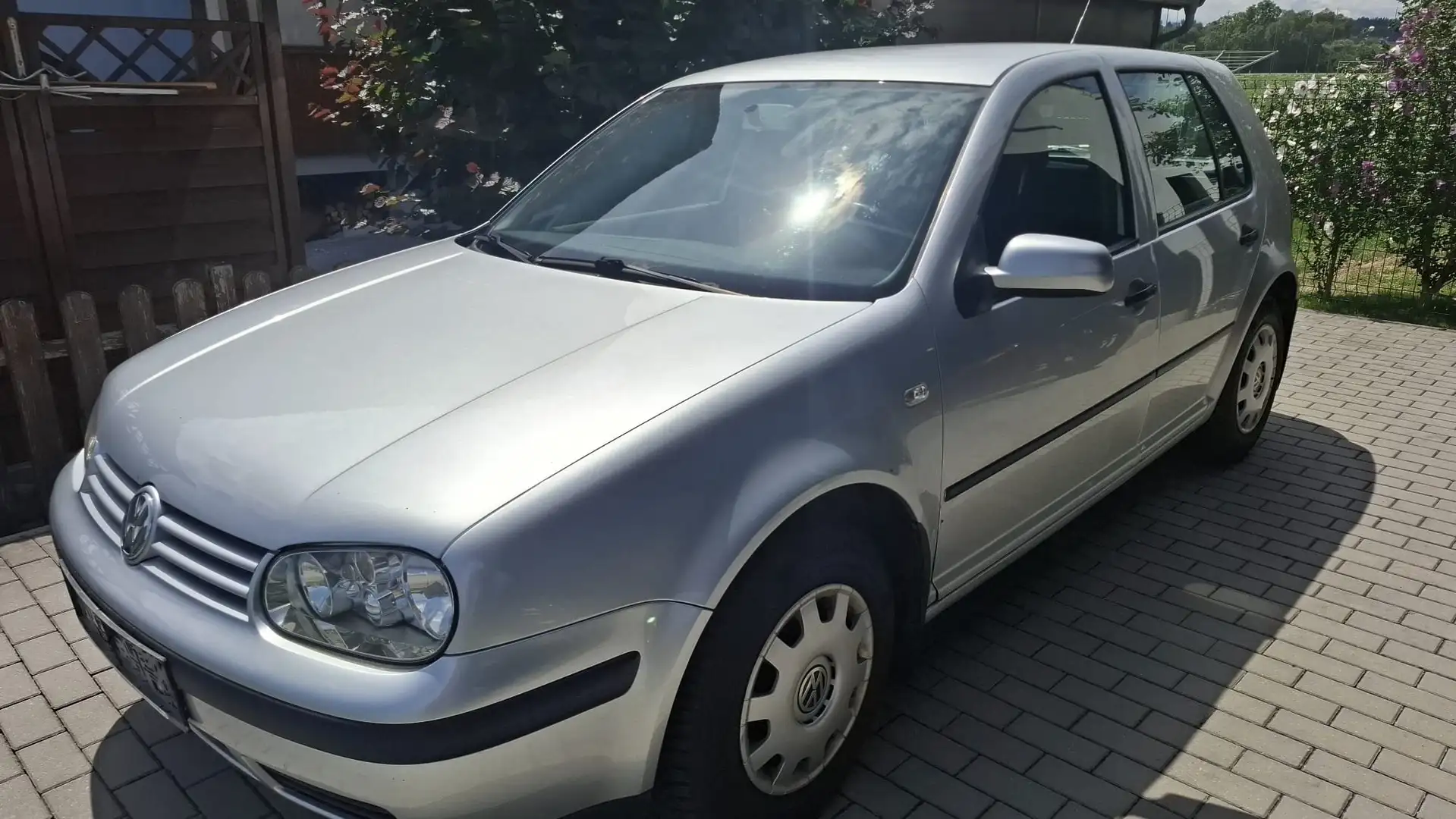 Volkswagen Golf Golf Cool *ZR und Batterie neu*AHV*nur 154000km!!! Silber - 1