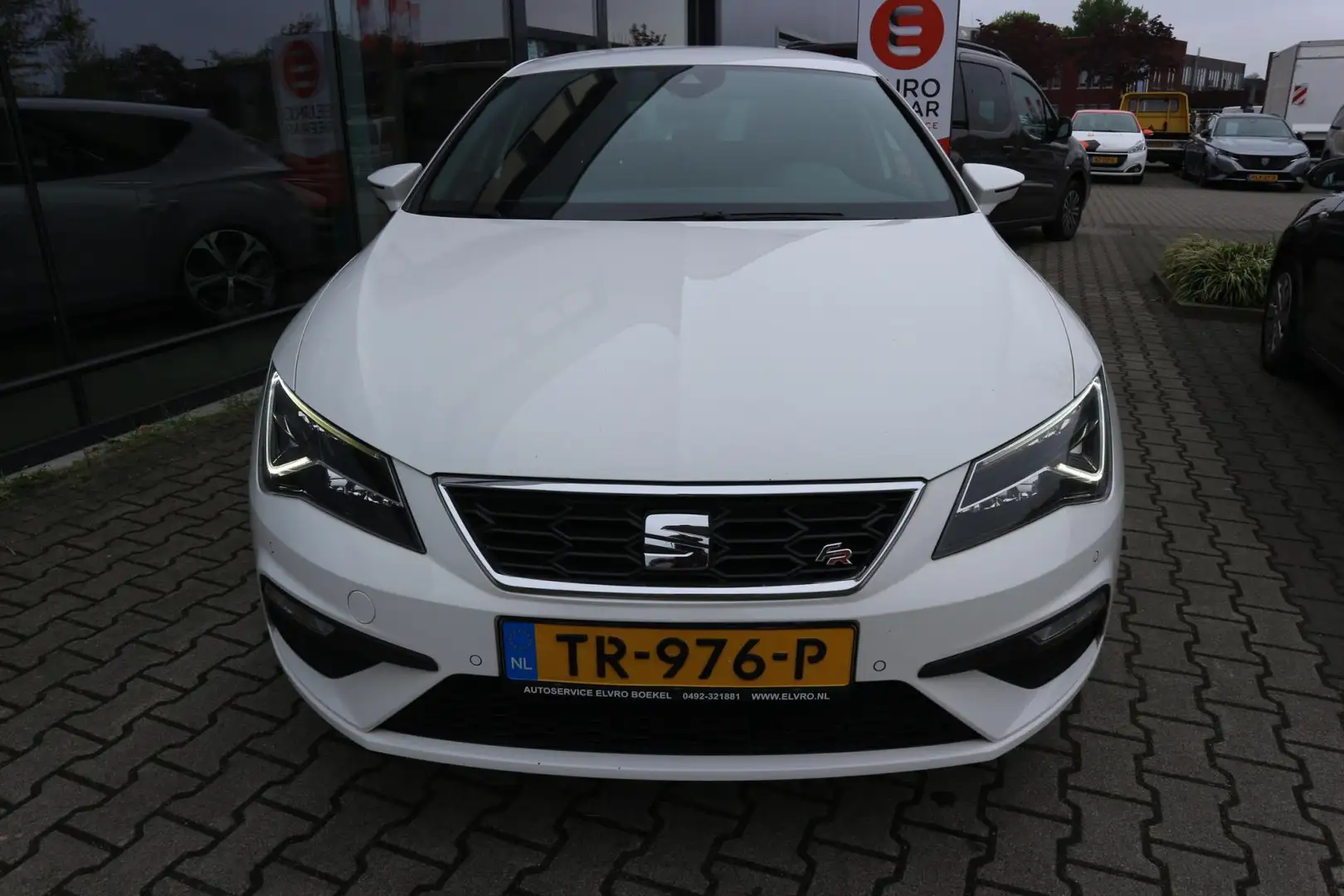 SEAT Leon 1.5 TSI FR Business Intense 150PK AUTOMAAT NAVI PD Blanc - 2