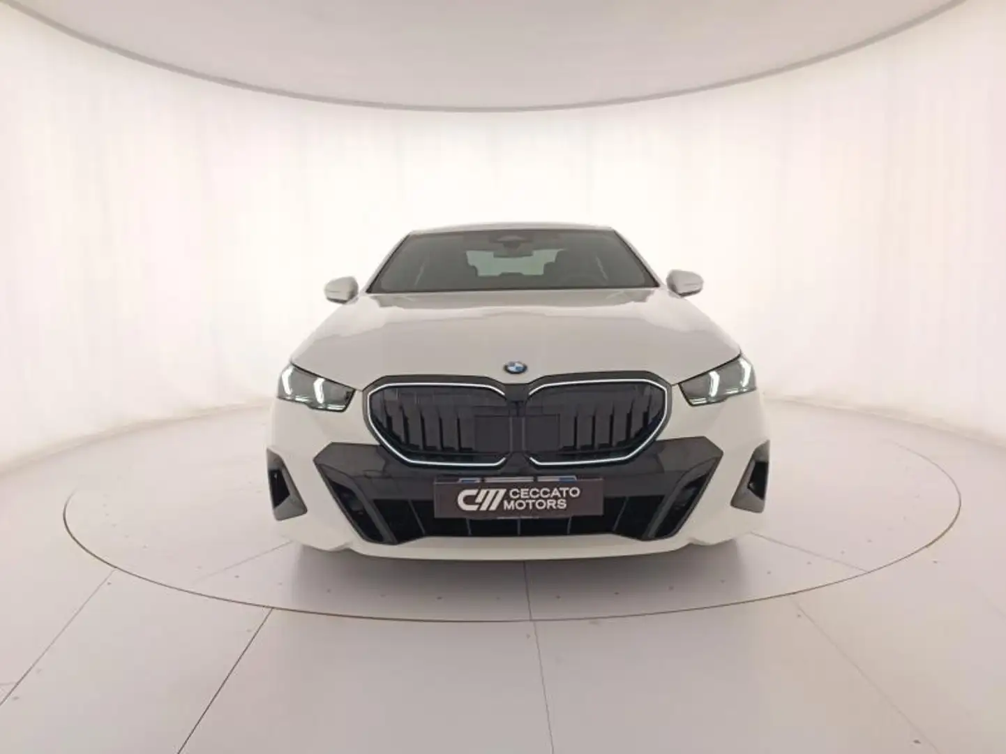 BMW 520 d 48V xdrive MSport Pro auto Blanc - 2