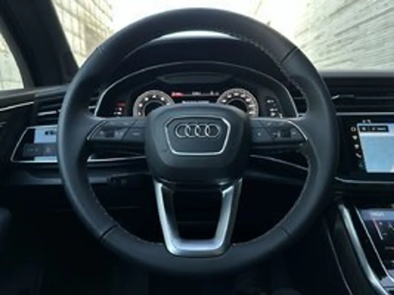Audi Q7 снимка Audi Q7