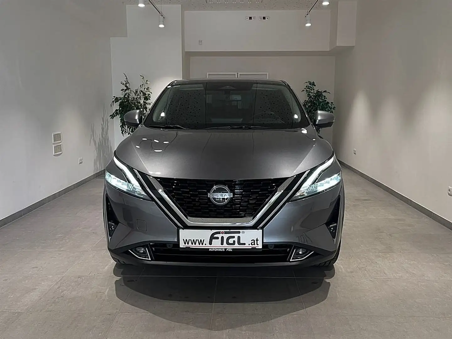 Nissan Qashqai 1.3 DIG-T MHEV N-Connecta Grau - 1